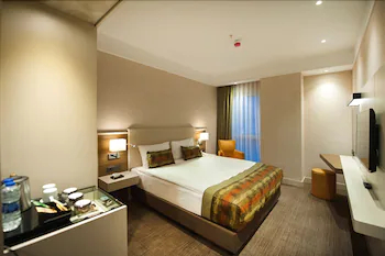 HM Commerce Hotel