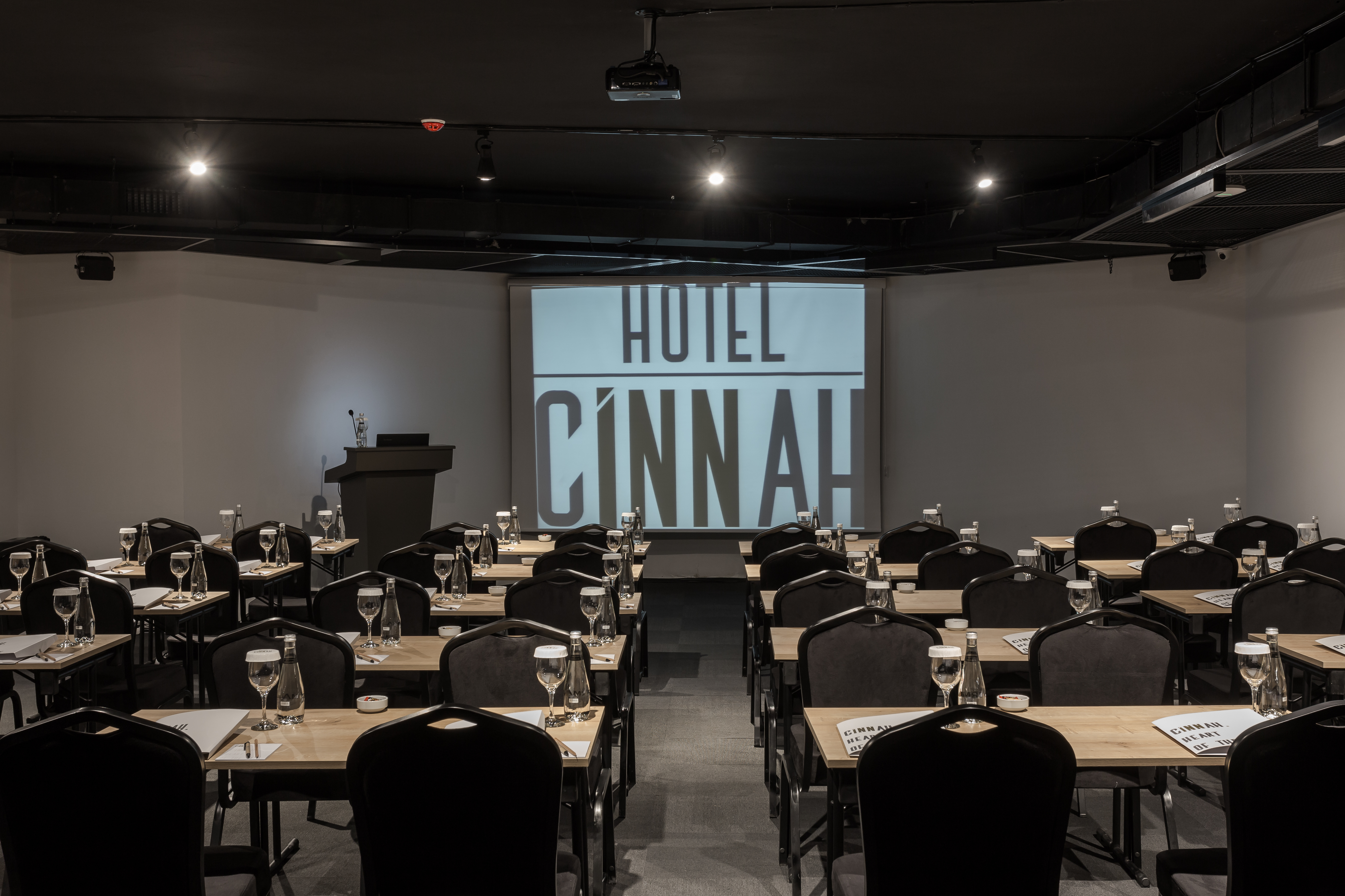 Hotel Cinnah