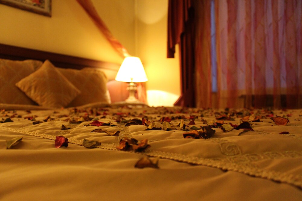 Ikbalhan Hotel