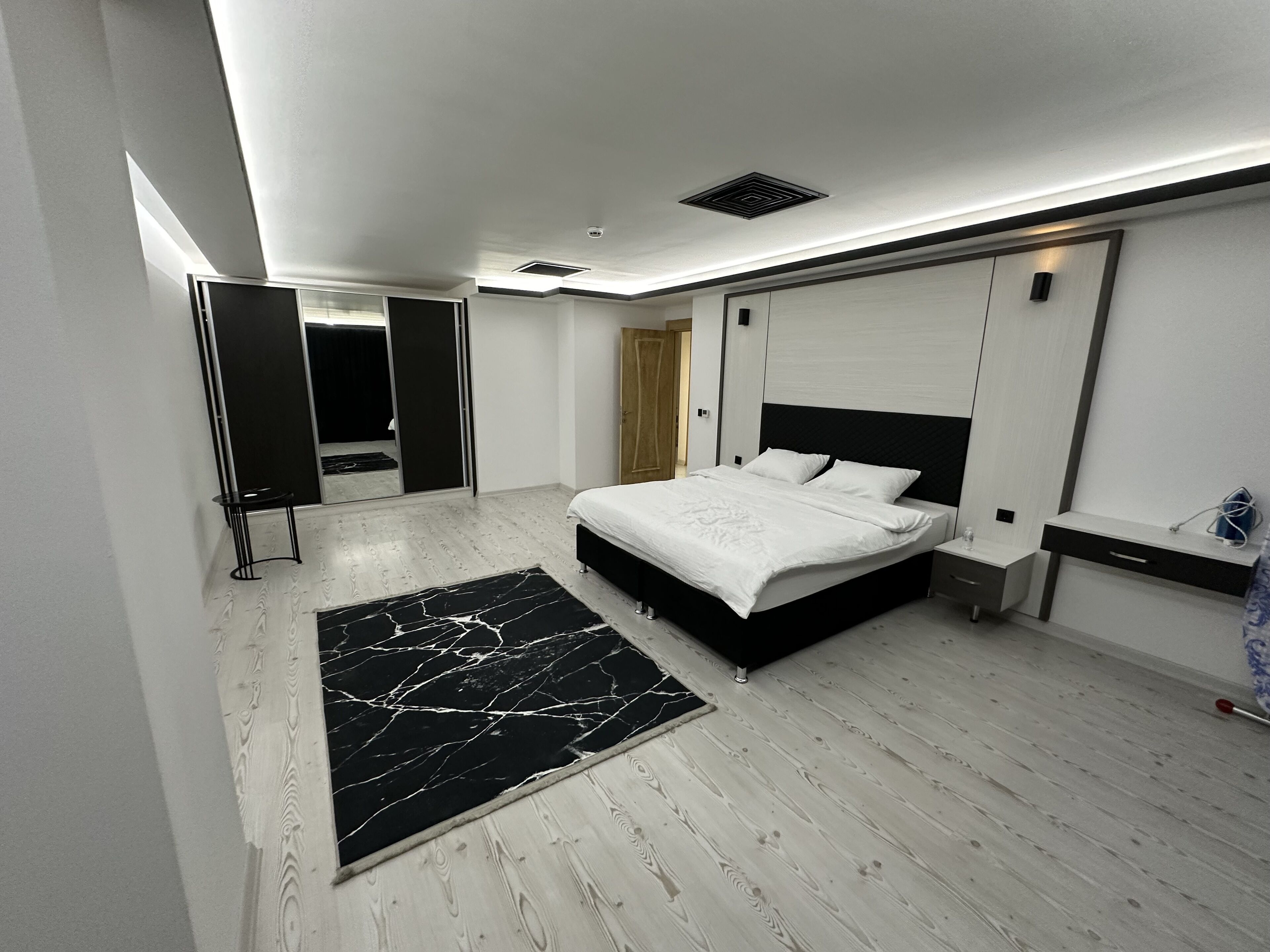 KT Suites