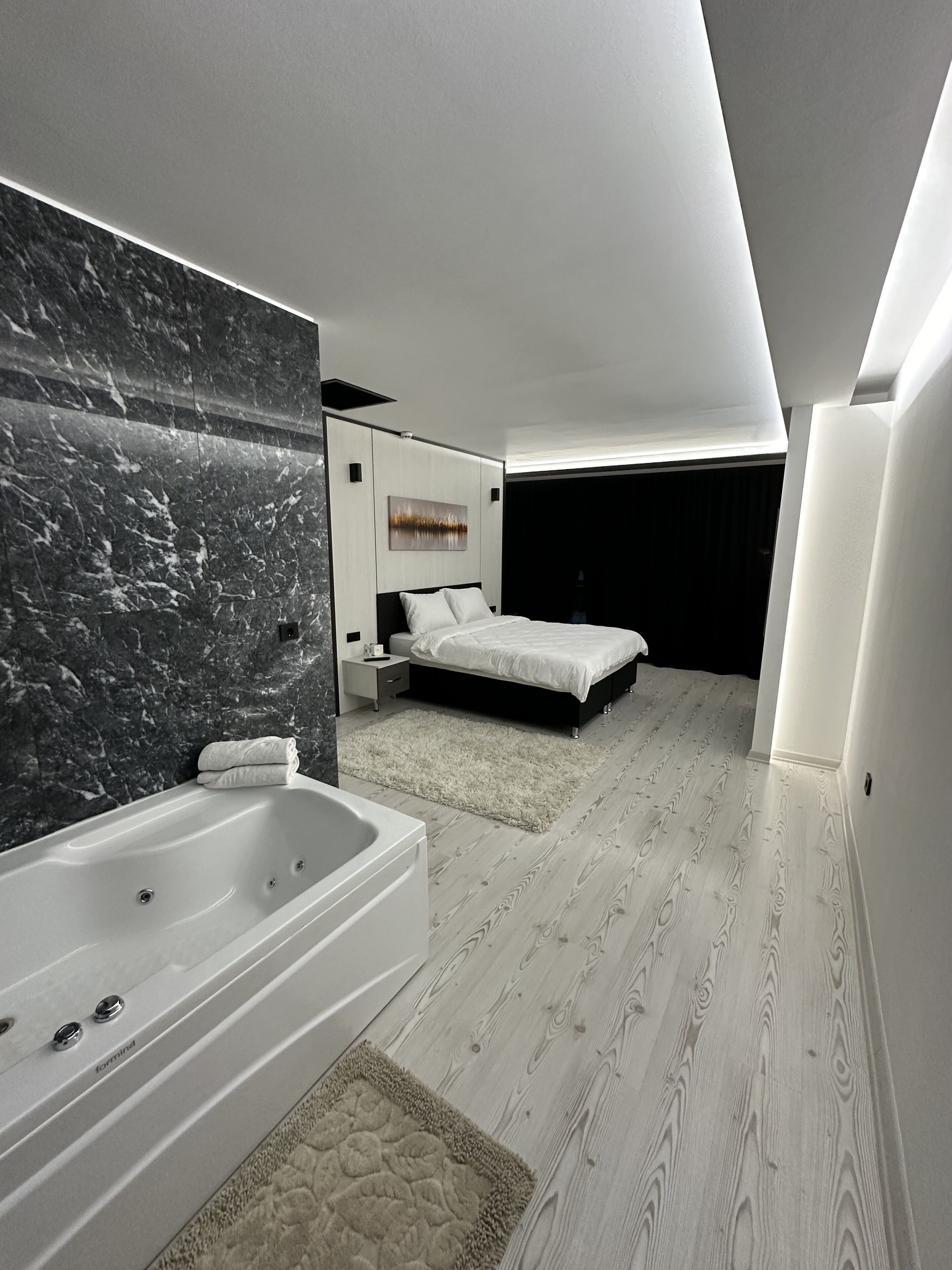 KT Suites