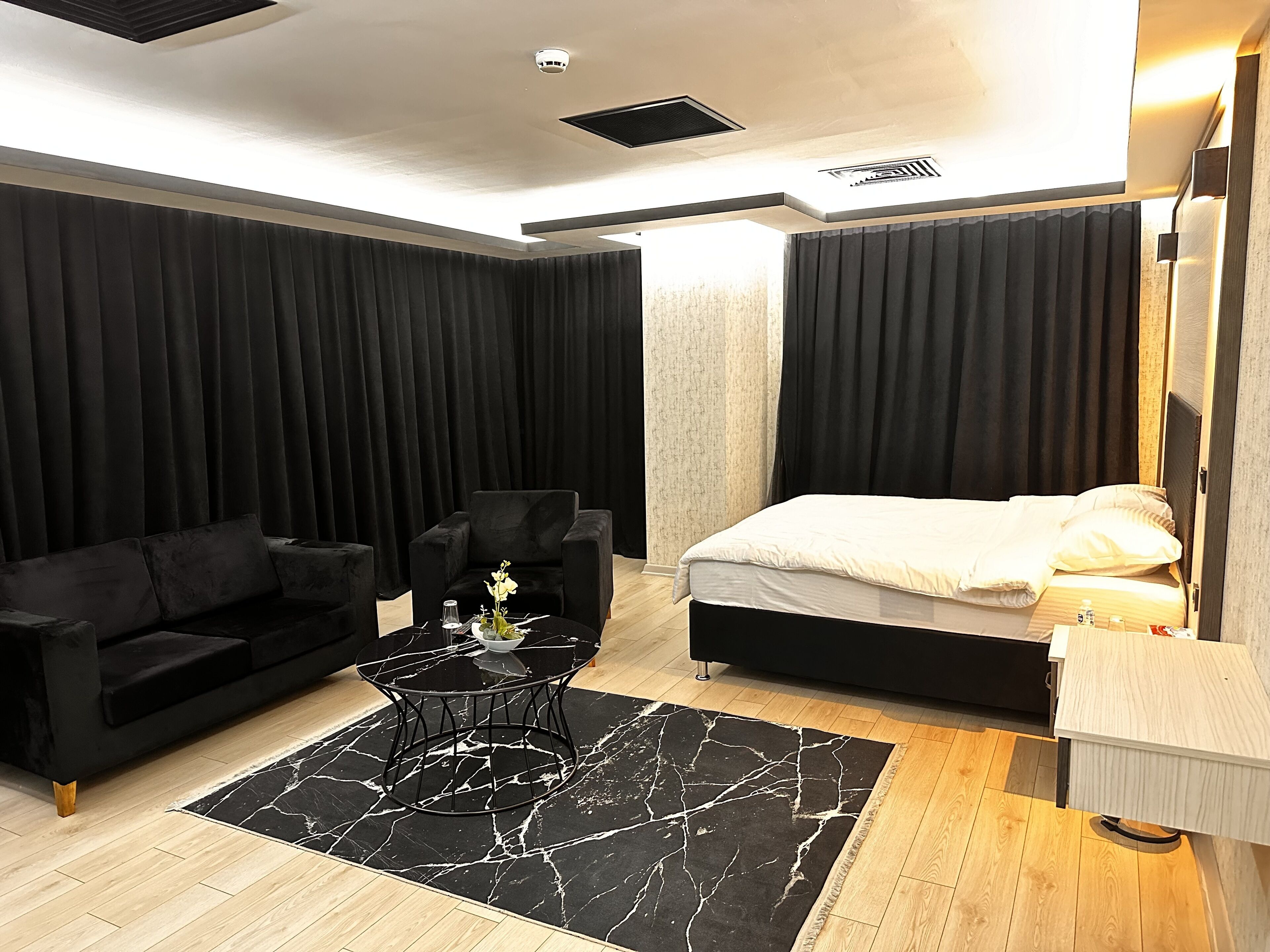 KT Suites
