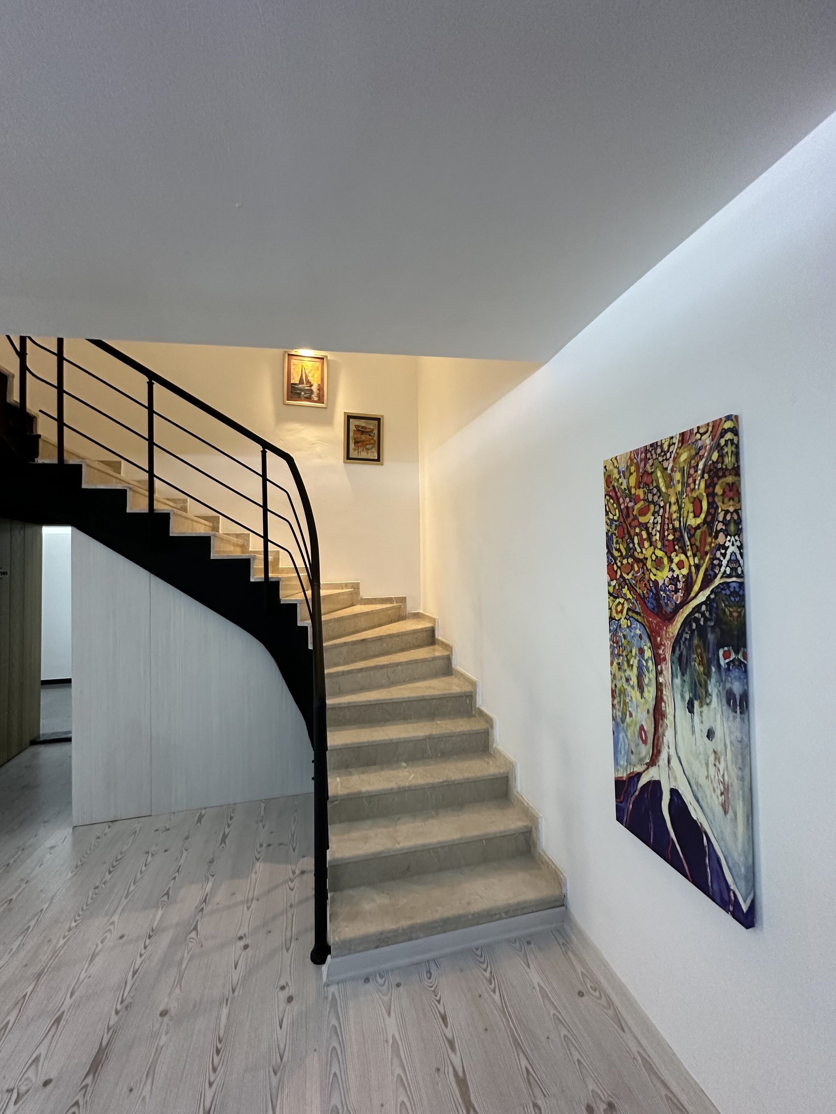 KT Suites