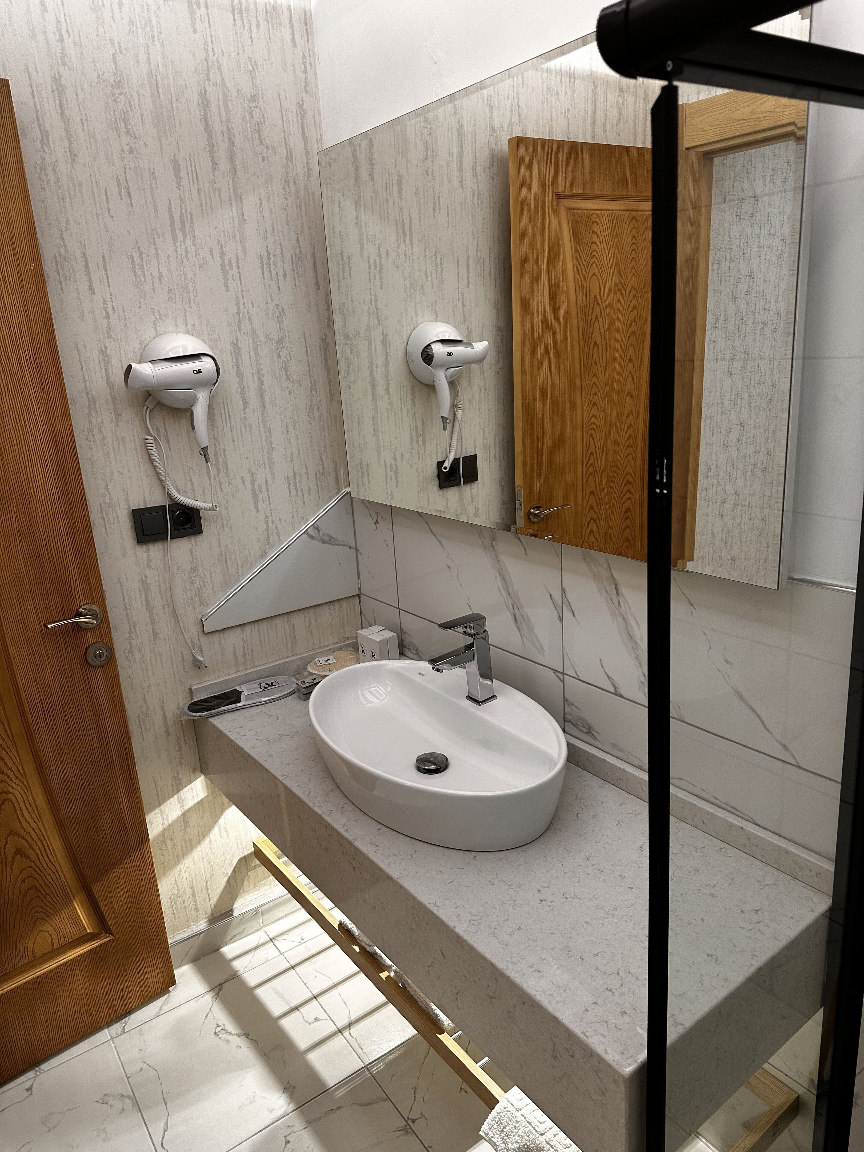 KT Suites
