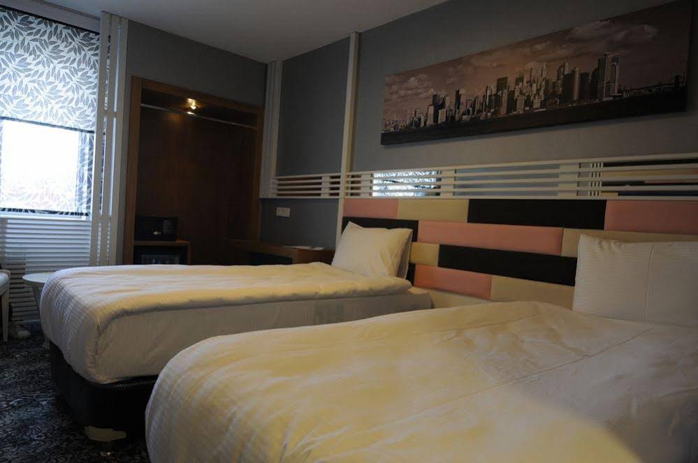 Manhattan Hotel