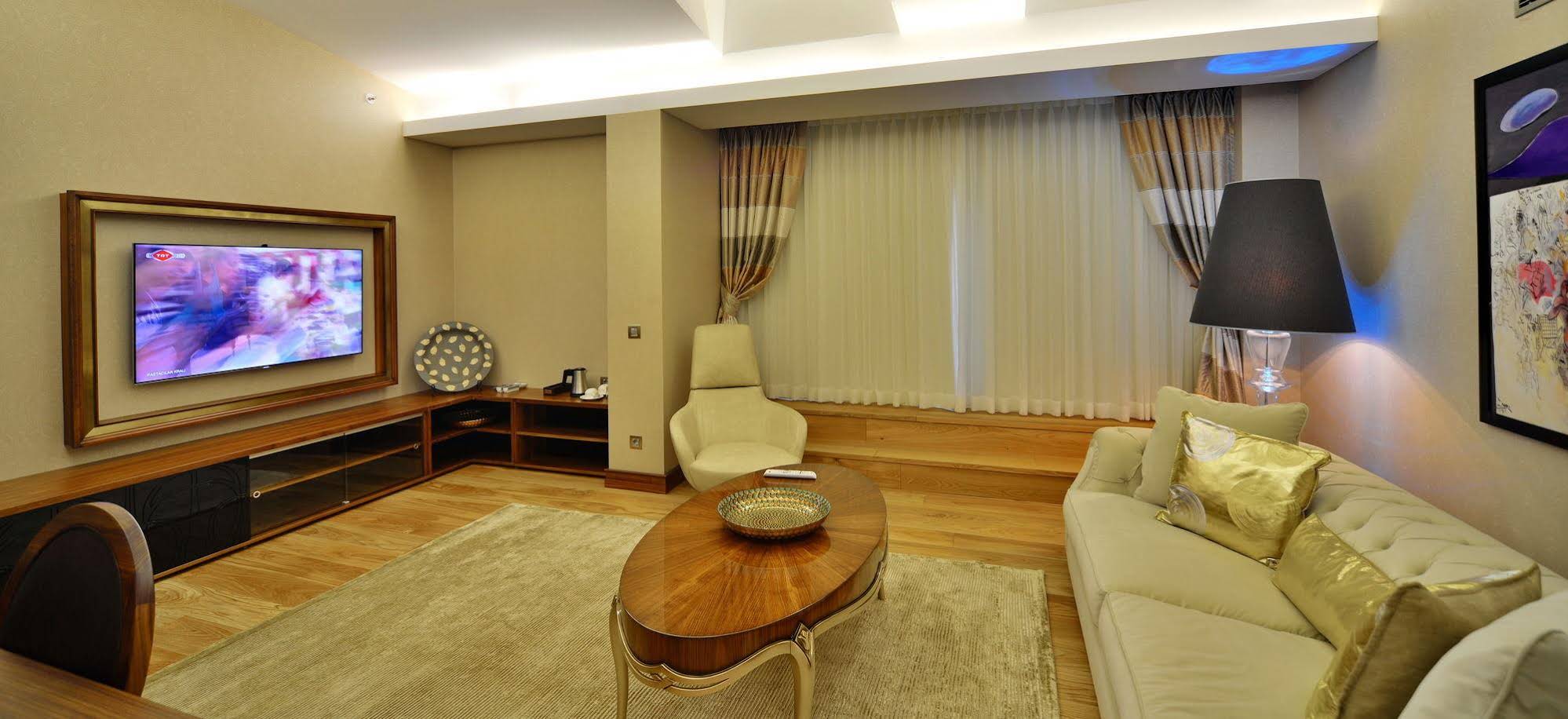 Warwick Ankara