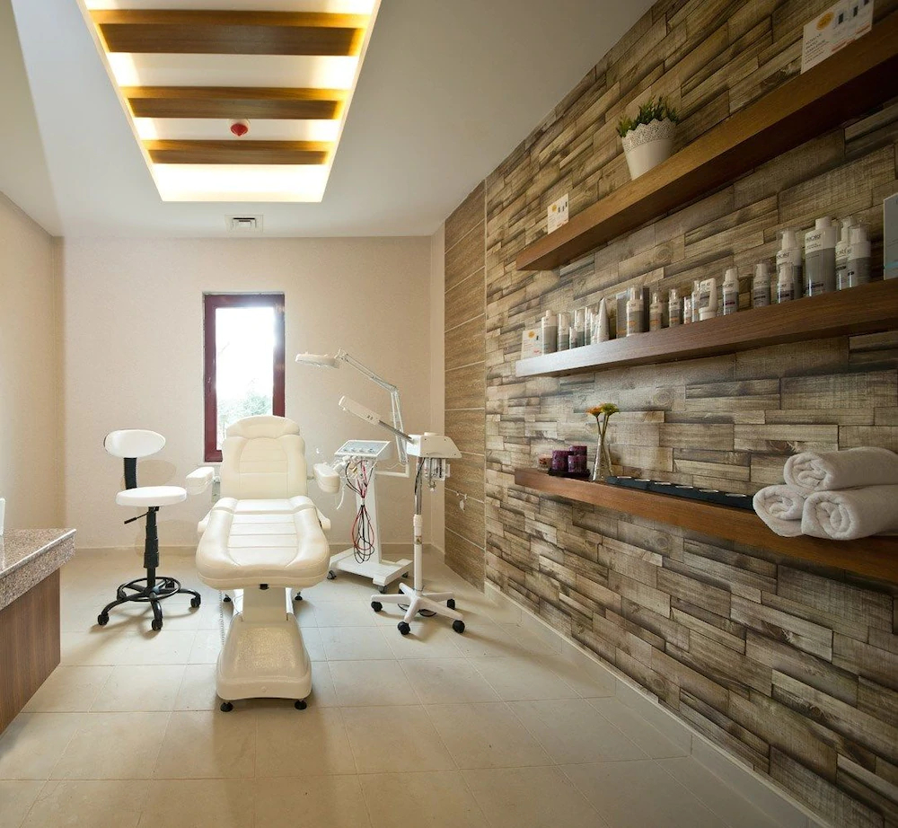 Bonjur Hotel Thermal & Wellness Club