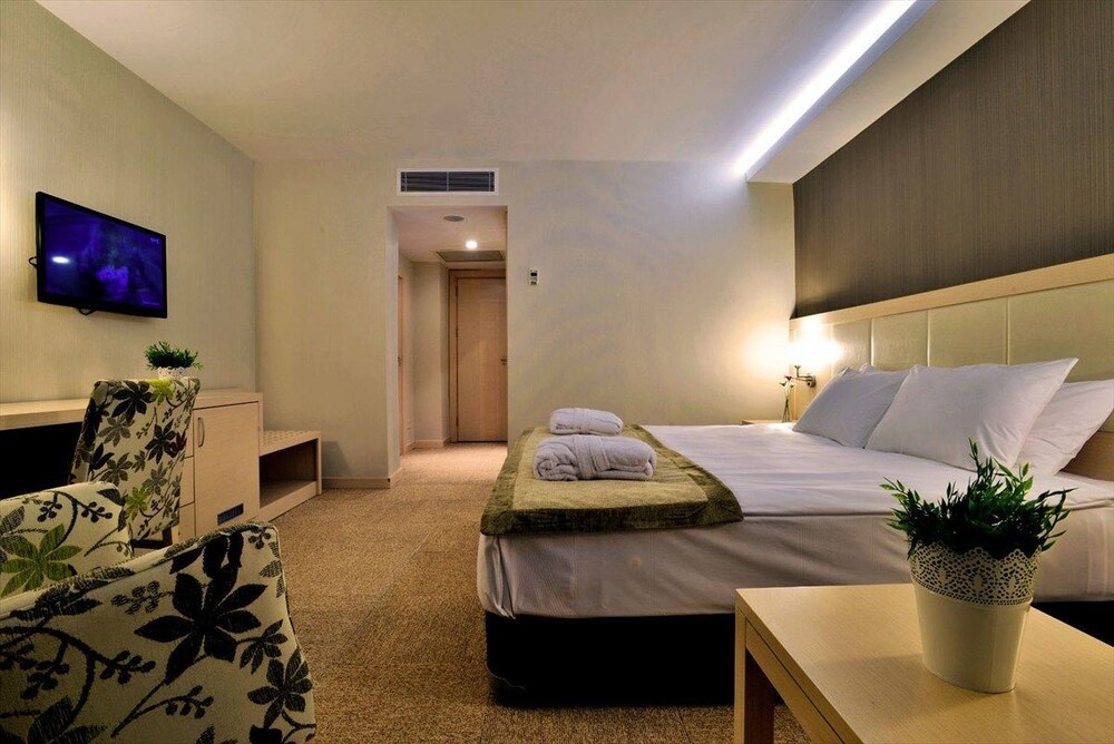 Bonjur Hotel Thermal & Wellness Club