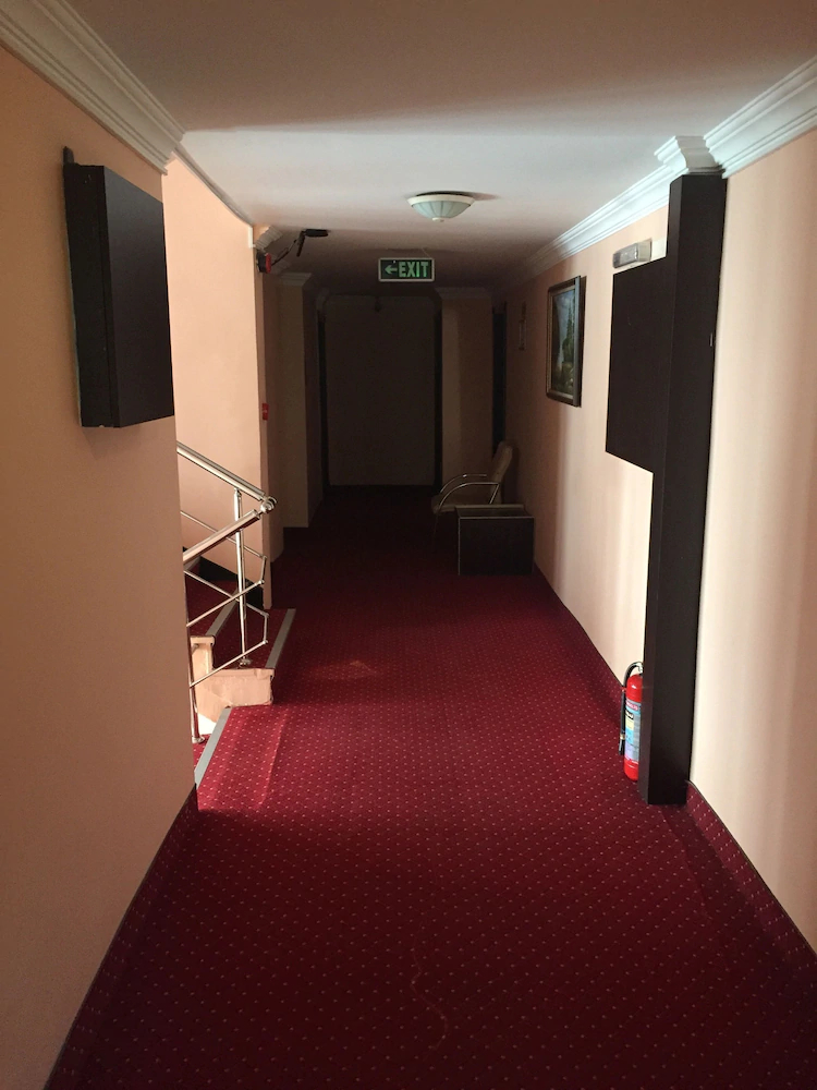 Mina 1 Otel