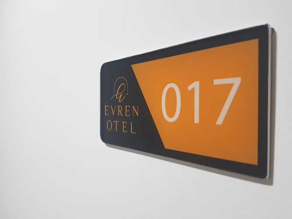 Otel Evren