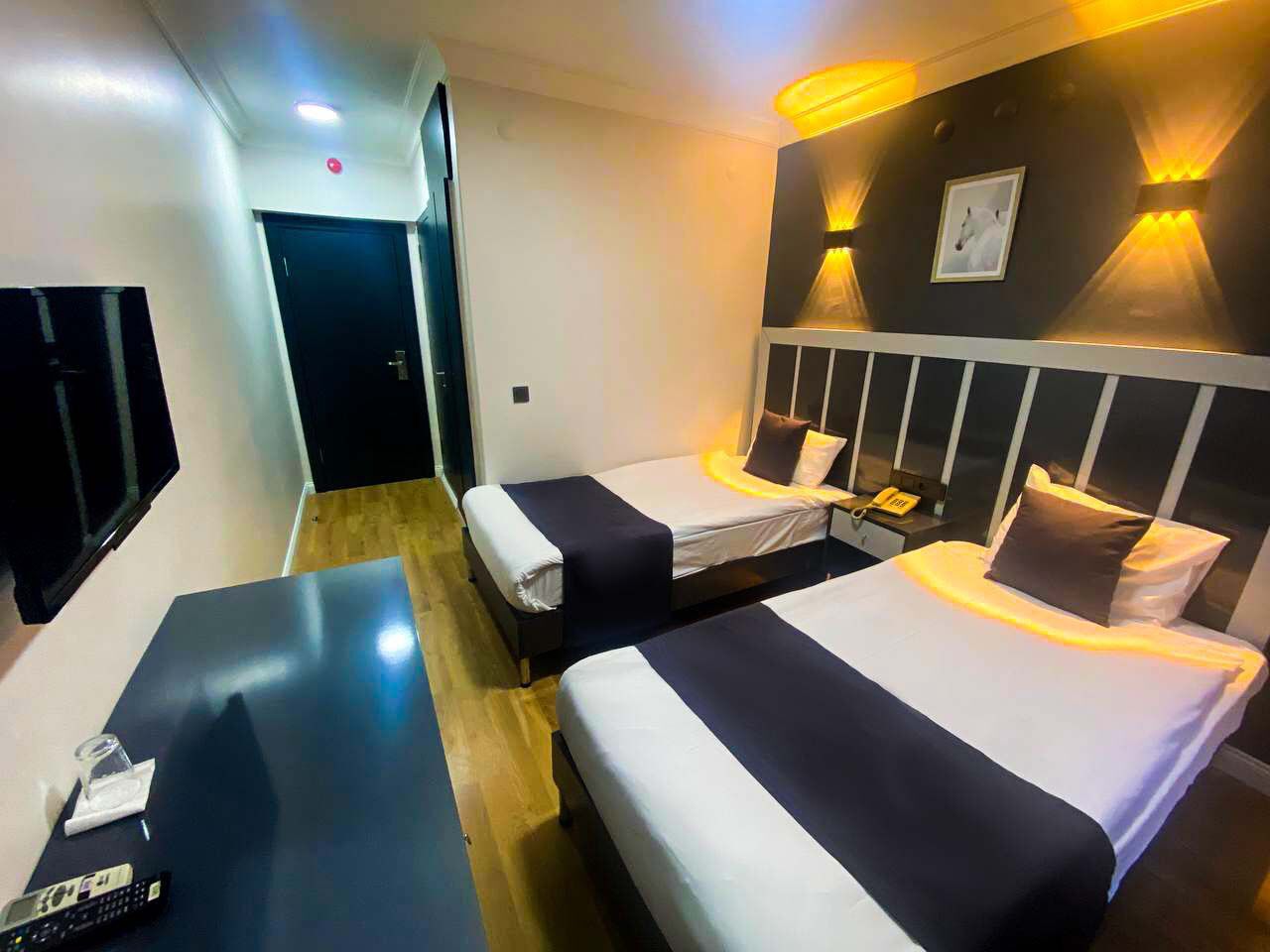Rer Hotel
