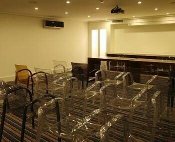 Samm - Boutique Class