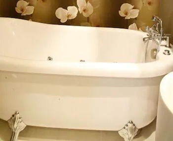 Samm - Boutique Class