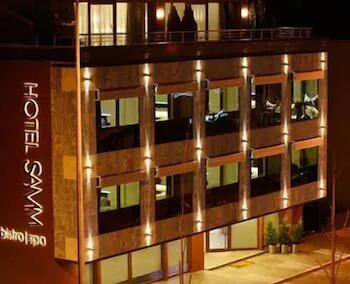 Samm - Boutique Class