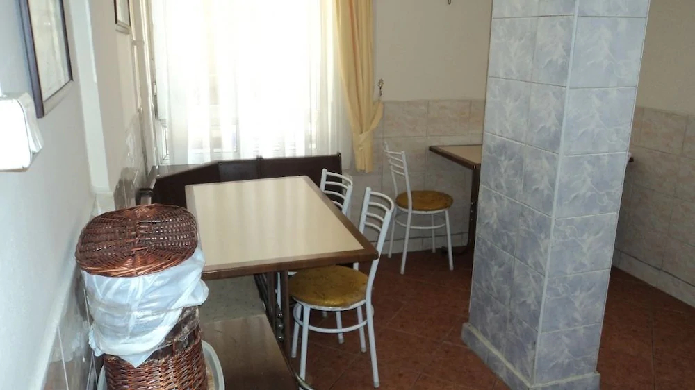 Yavuz Hotel