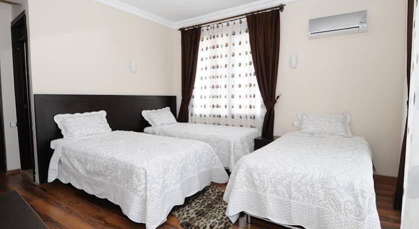 Hotel Divan