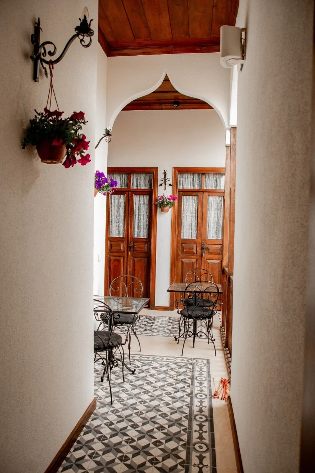 Ranjous Hotel