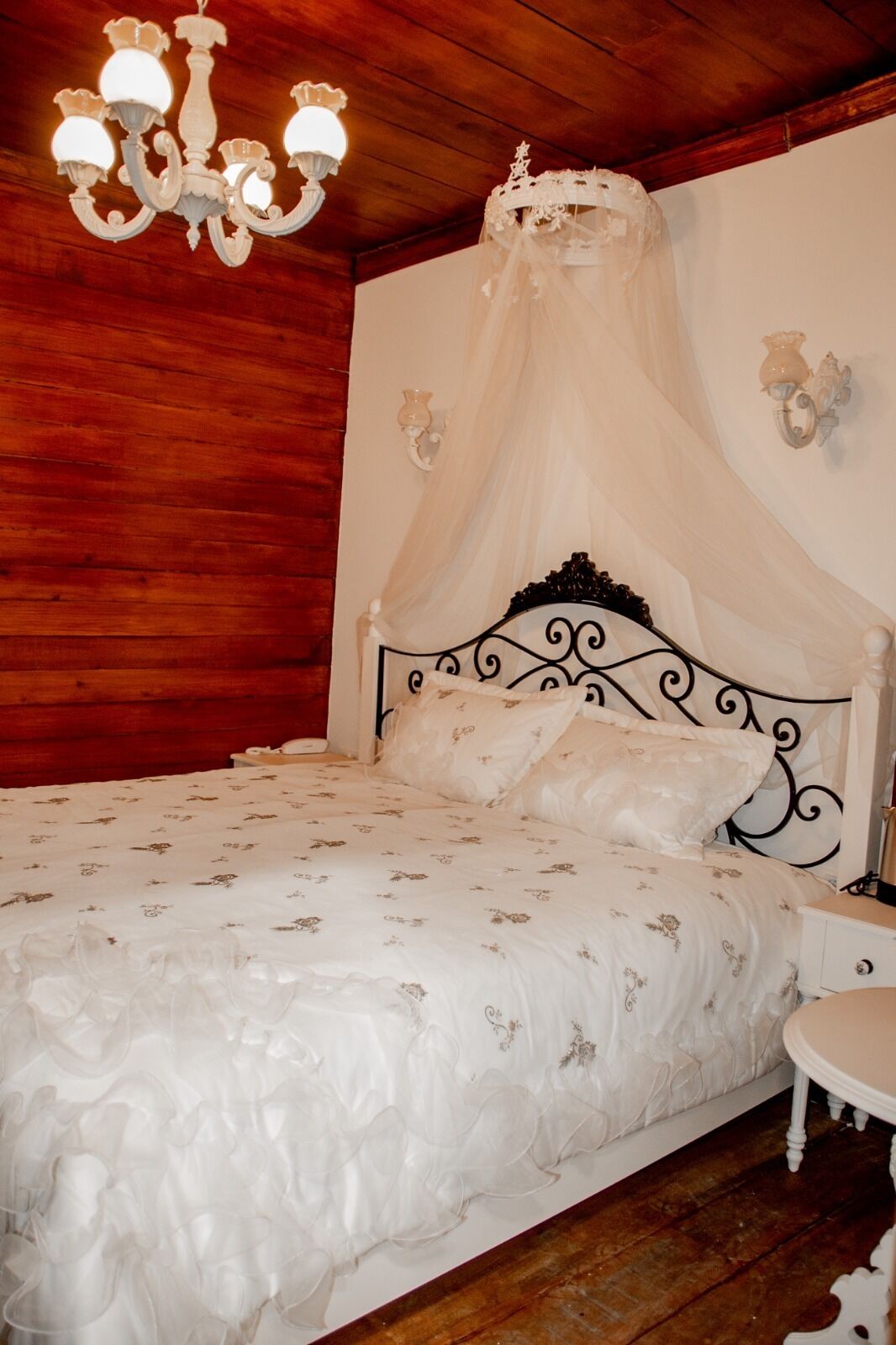 Ranjous Hotel