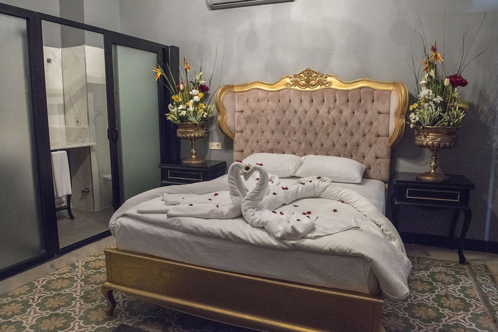 The Liwan Deluxe Hotel
