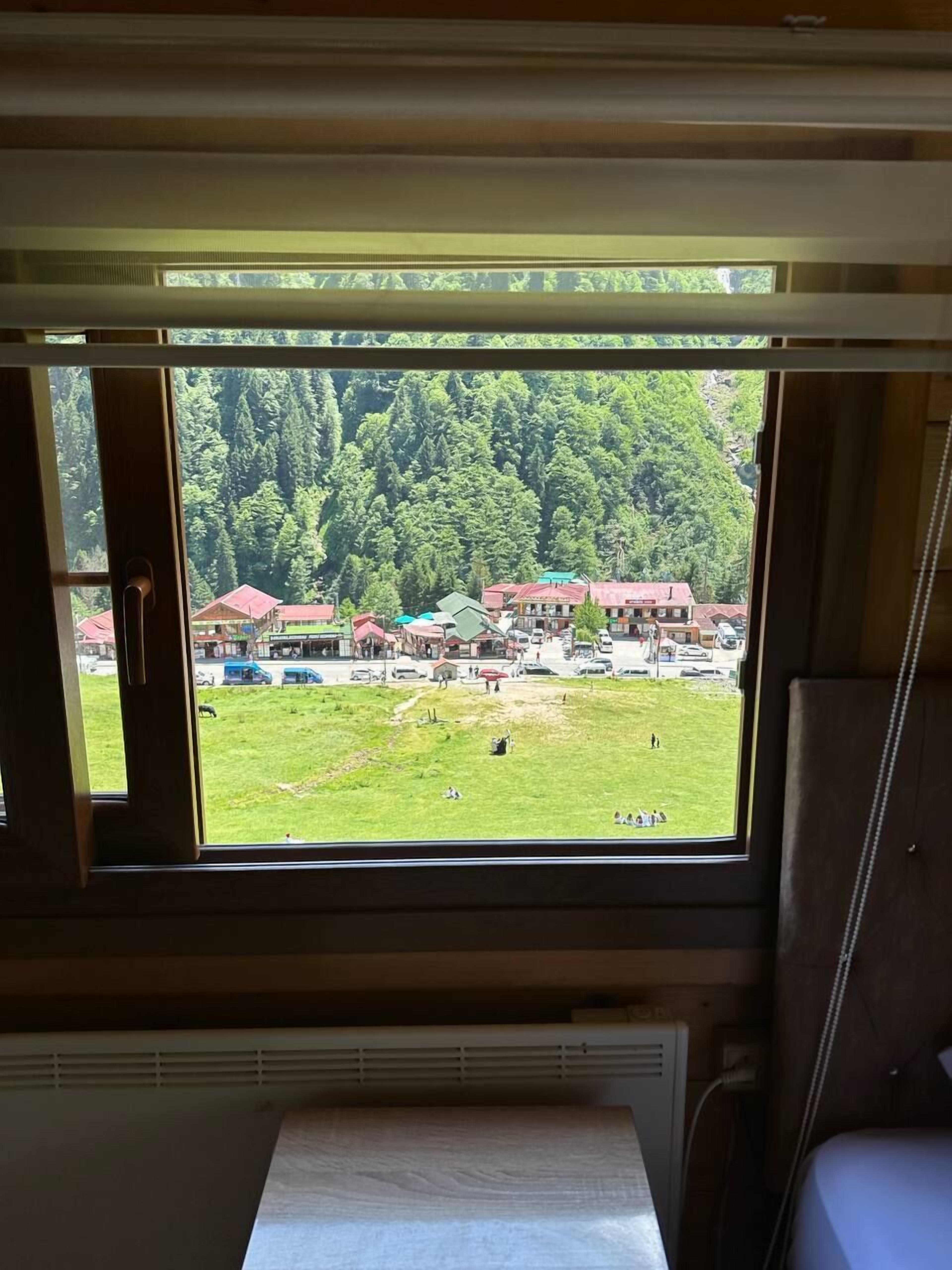 Ayder Yardimci Apart