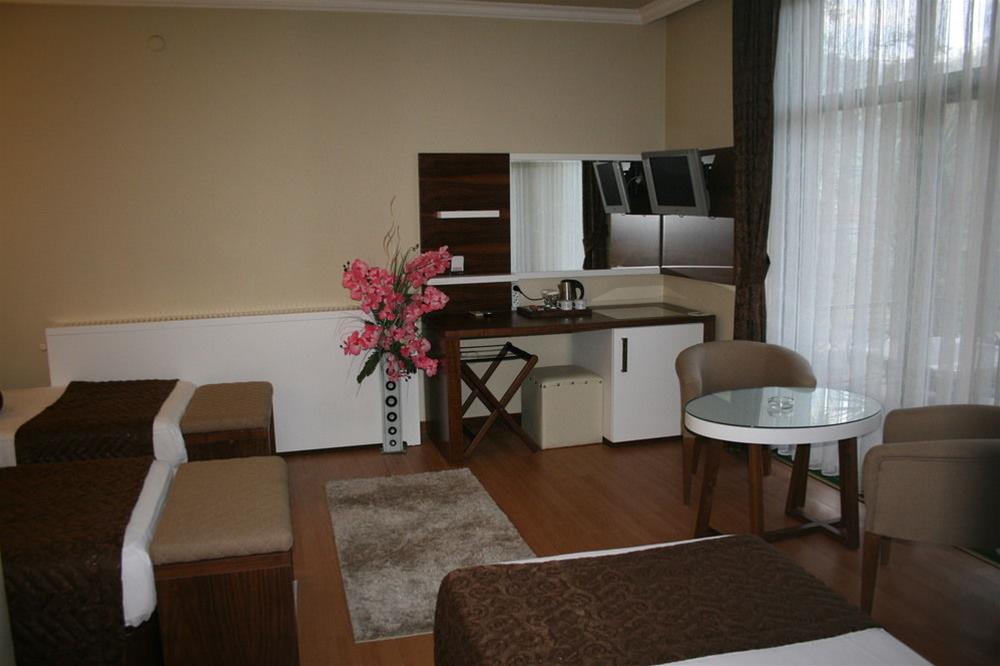 Nysa Hotel