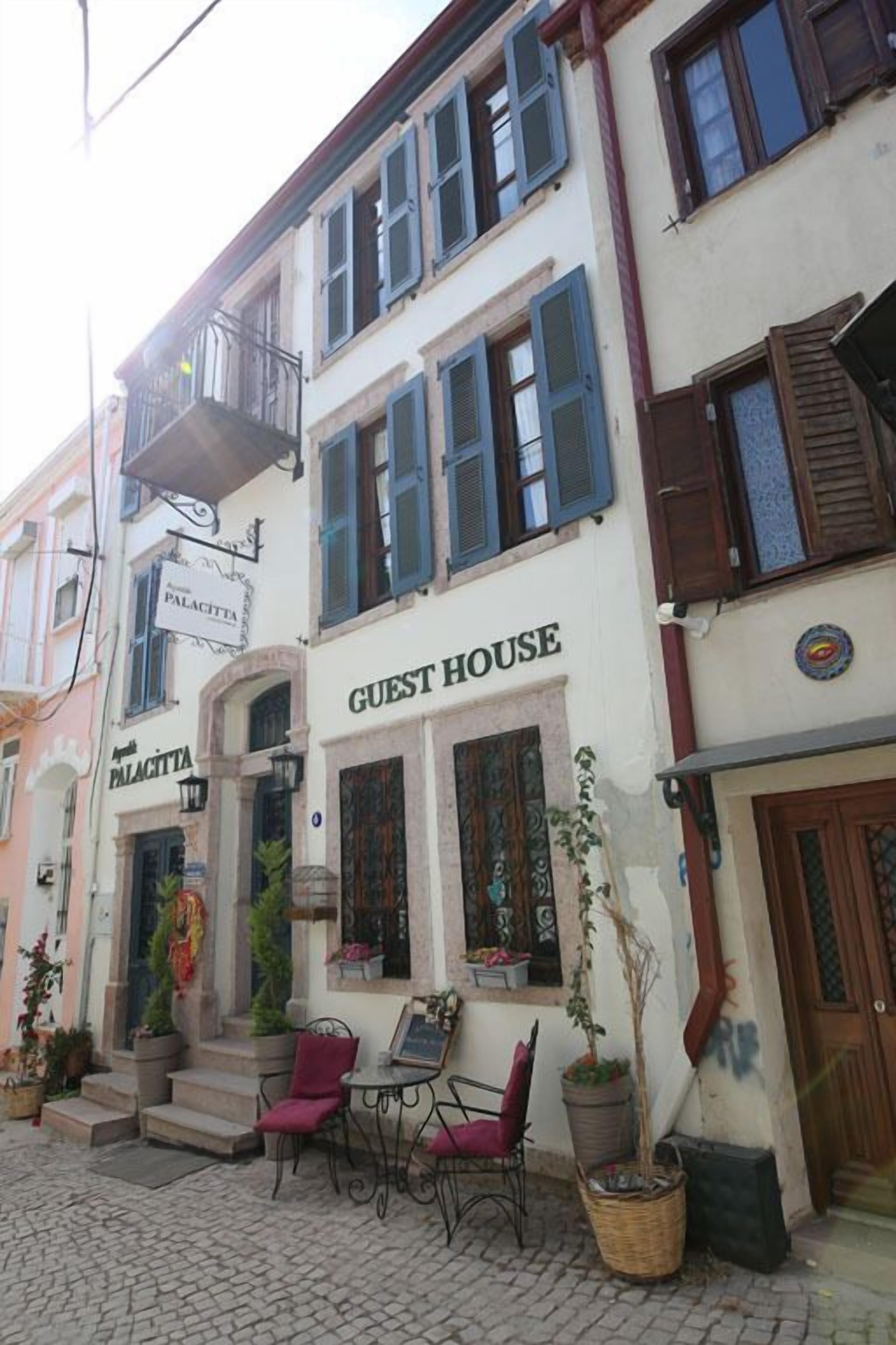 Ayvalik Palacitta Guesthouse