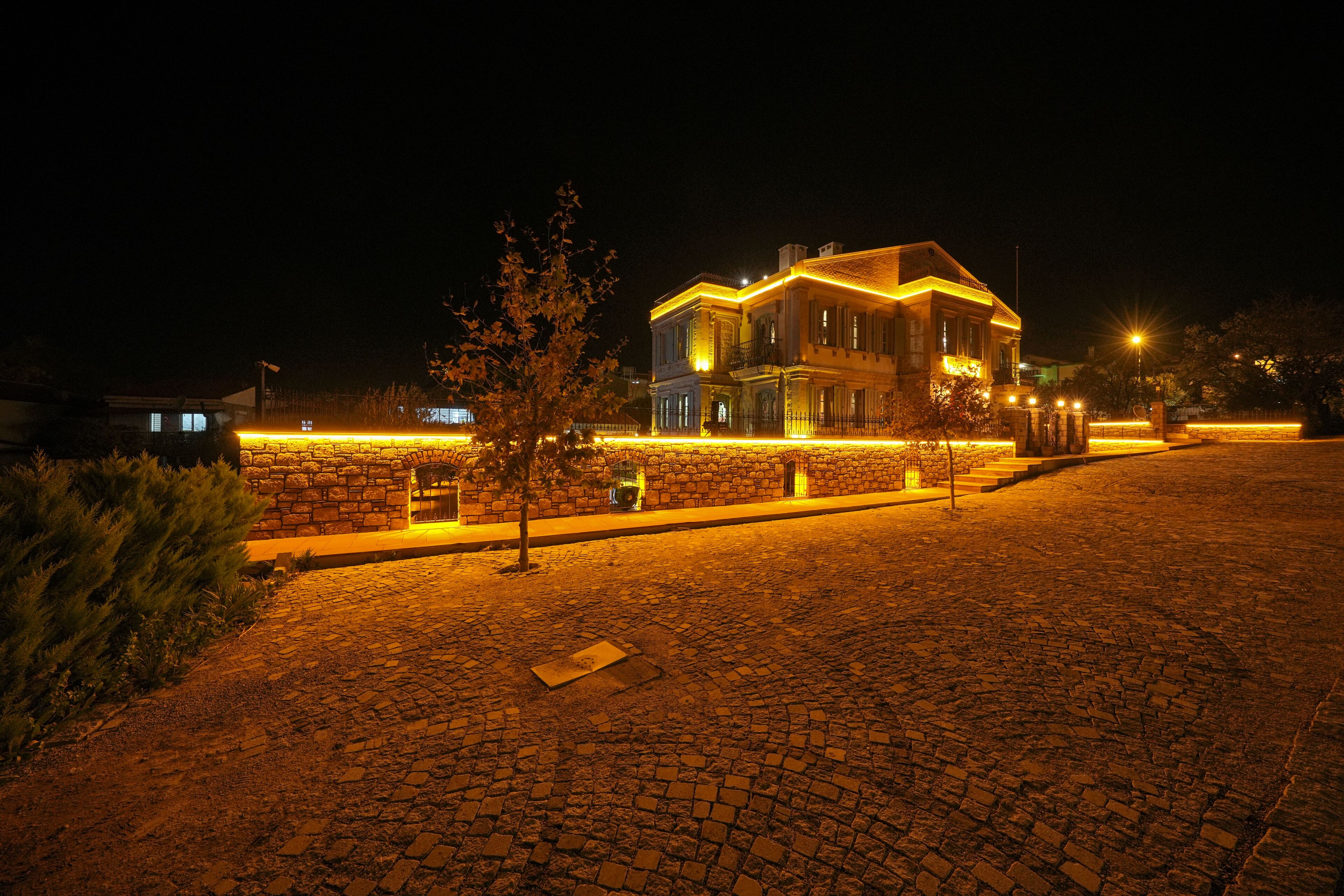 Naz Su Hotel