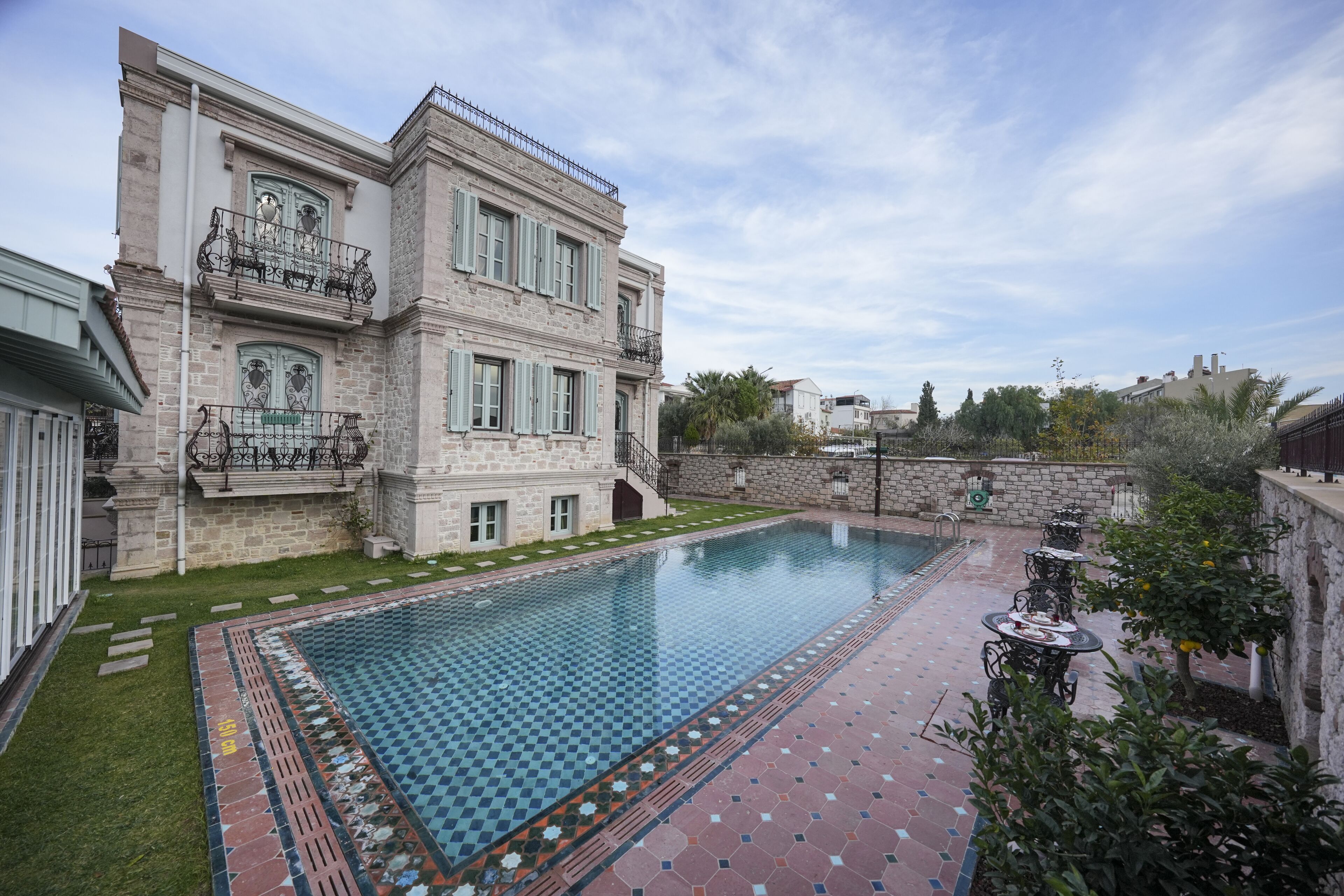 Naz Su Hotel