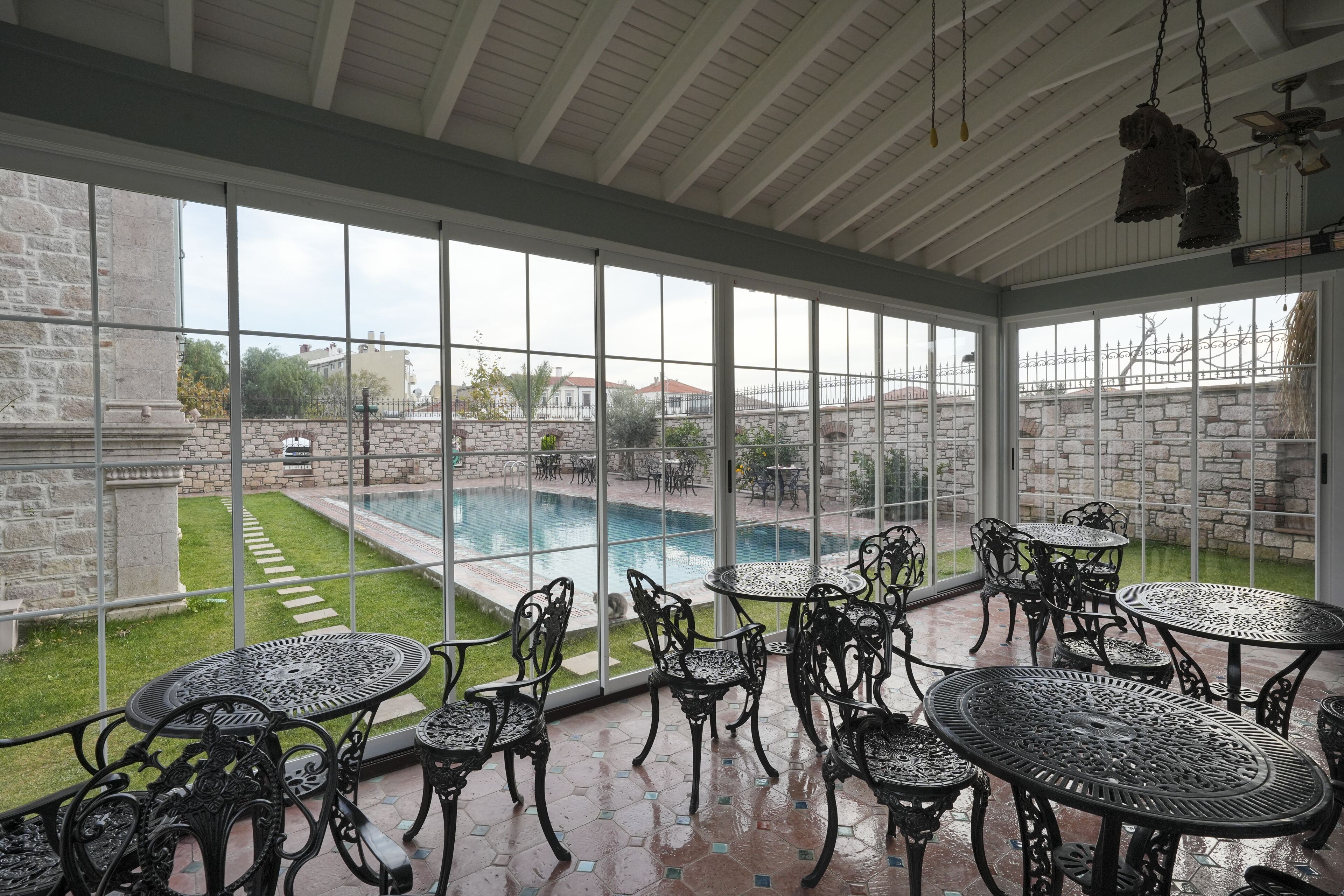 Naz Su Hotel