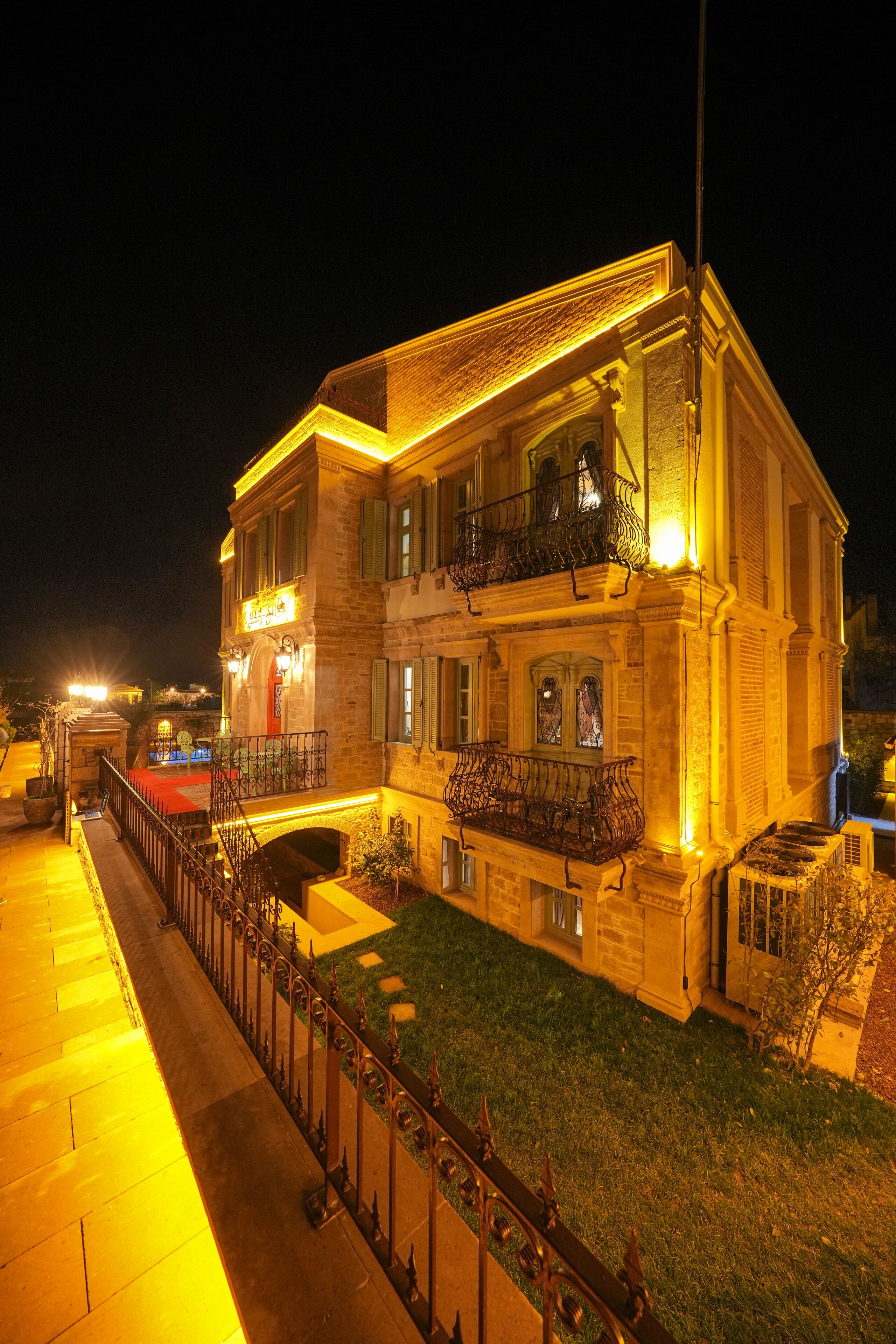 Naz Su Hotel
