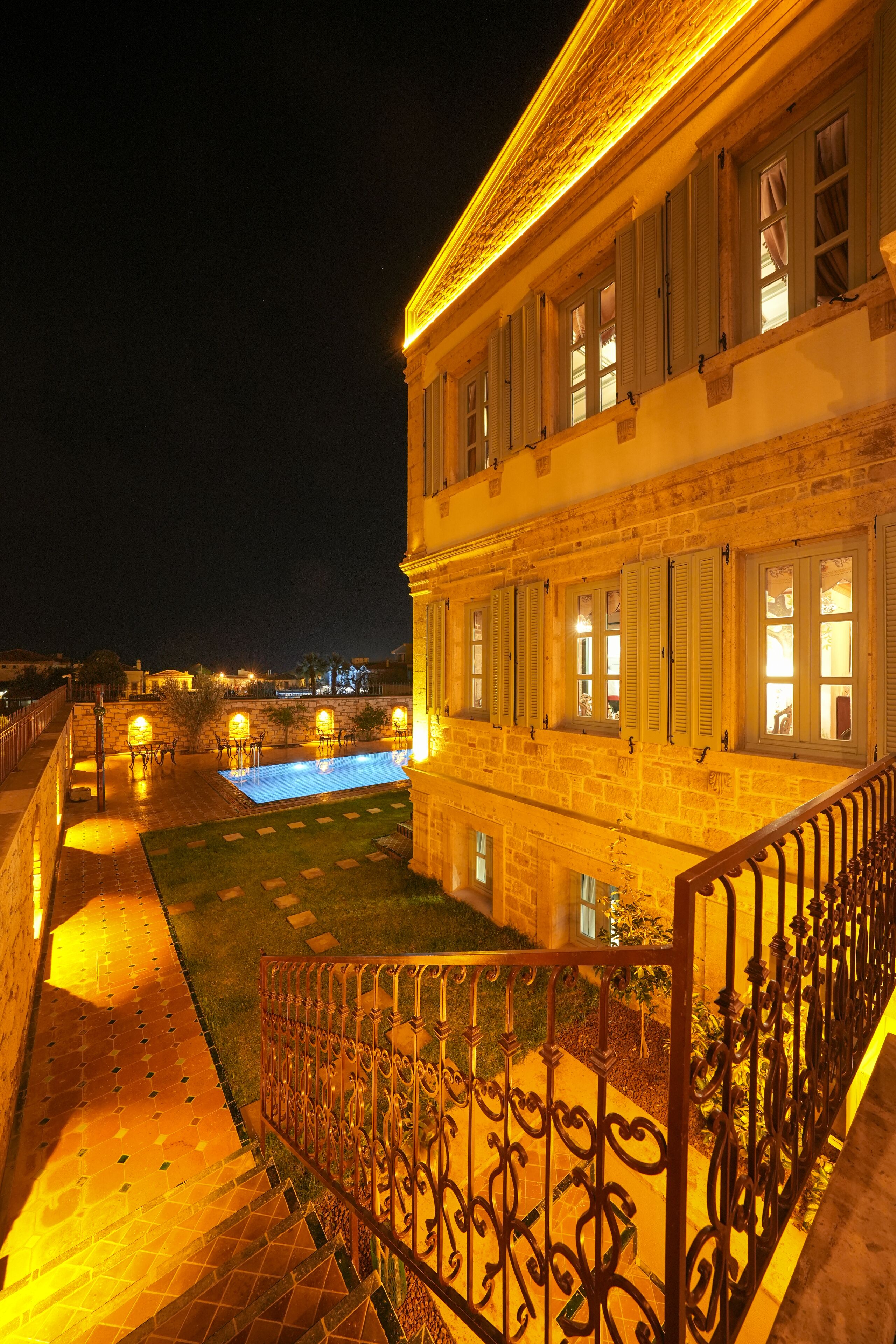 Naz Su Hotel