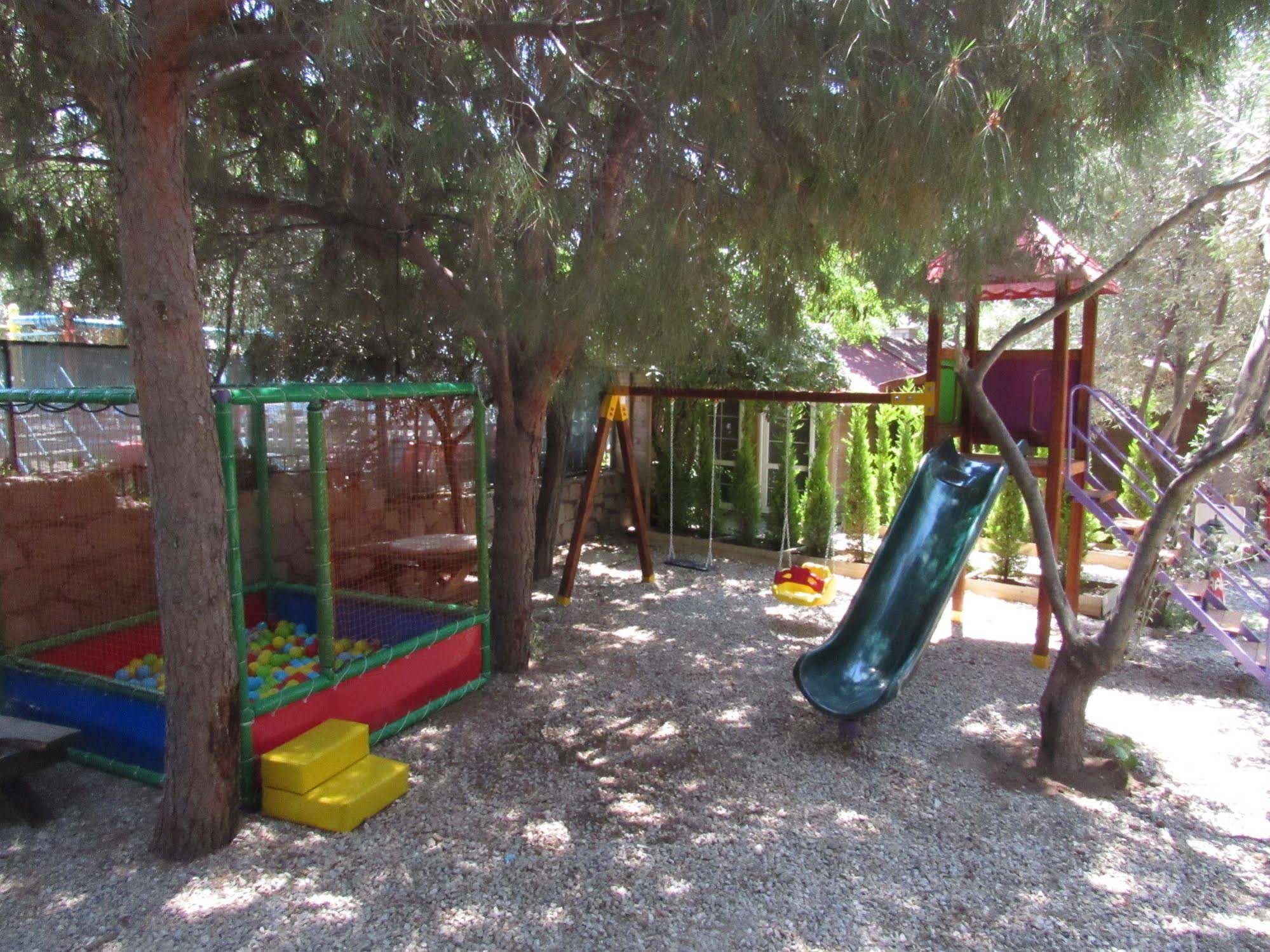 Assos Hunters Hotel