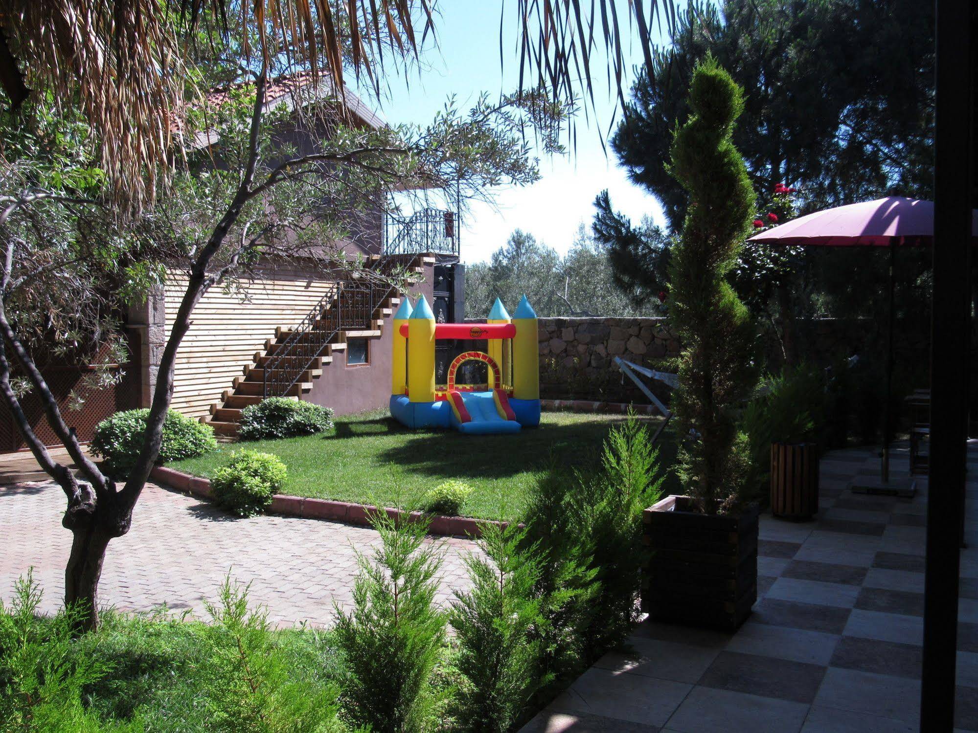 Assos Hunters Hotel