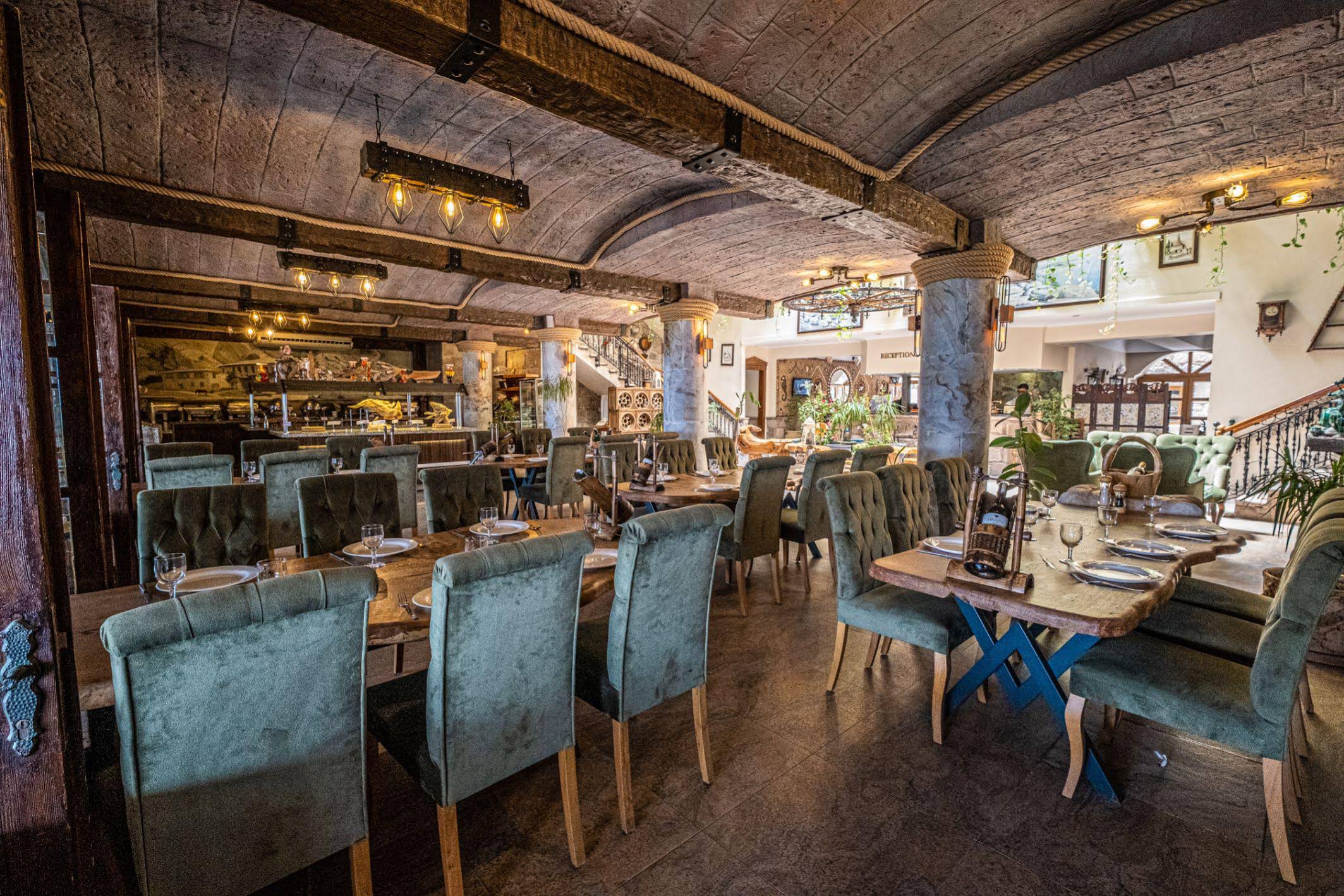 Assos Kervansaray