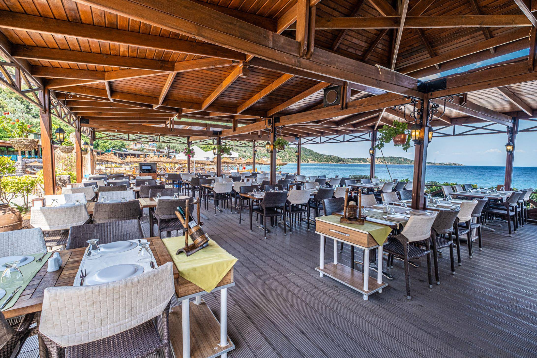 Assos Kervansaray