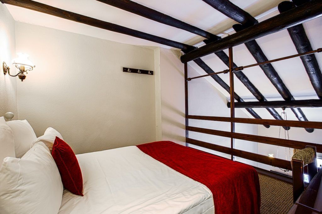 Kartal Otel