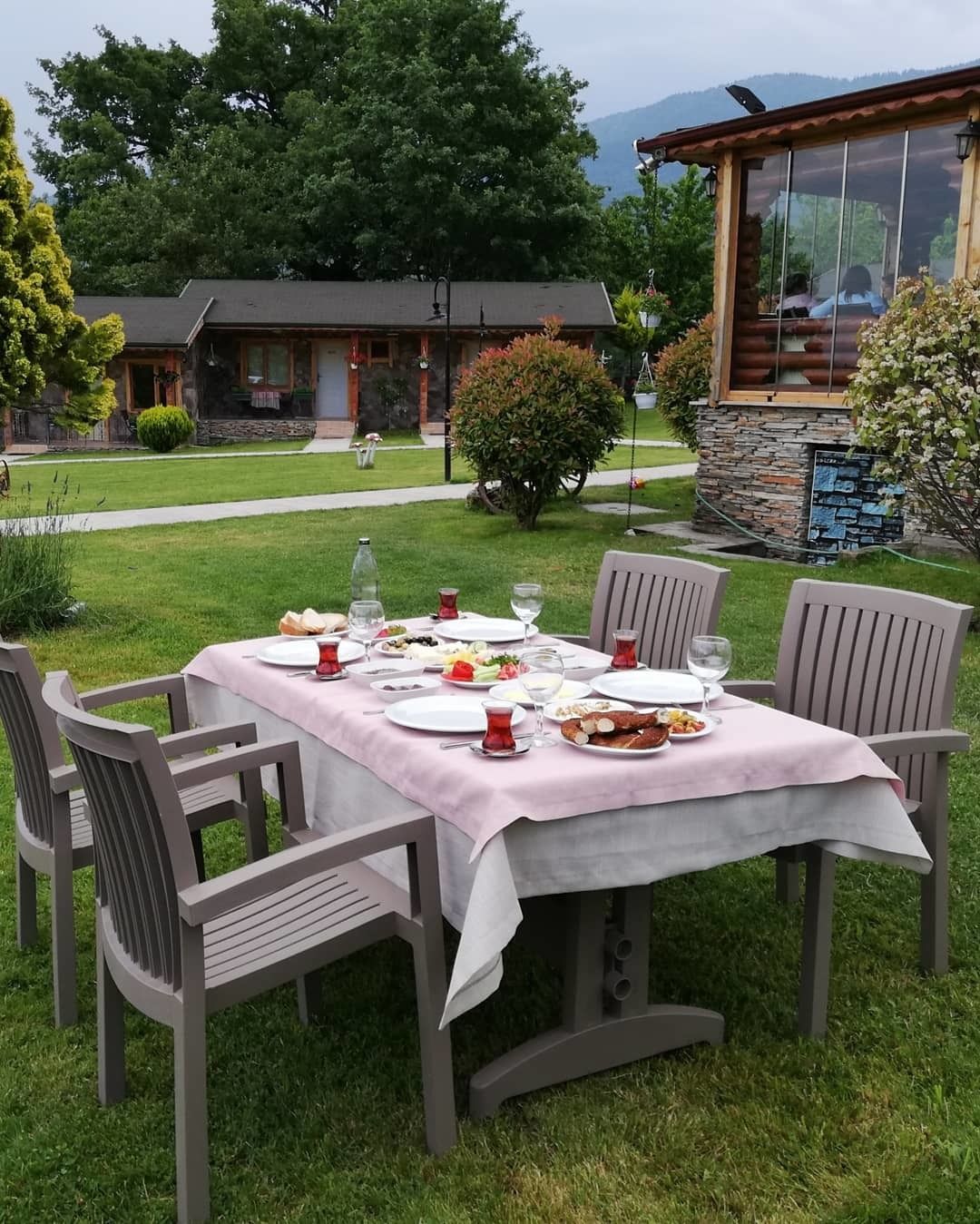 Lal Otel Restaurant
