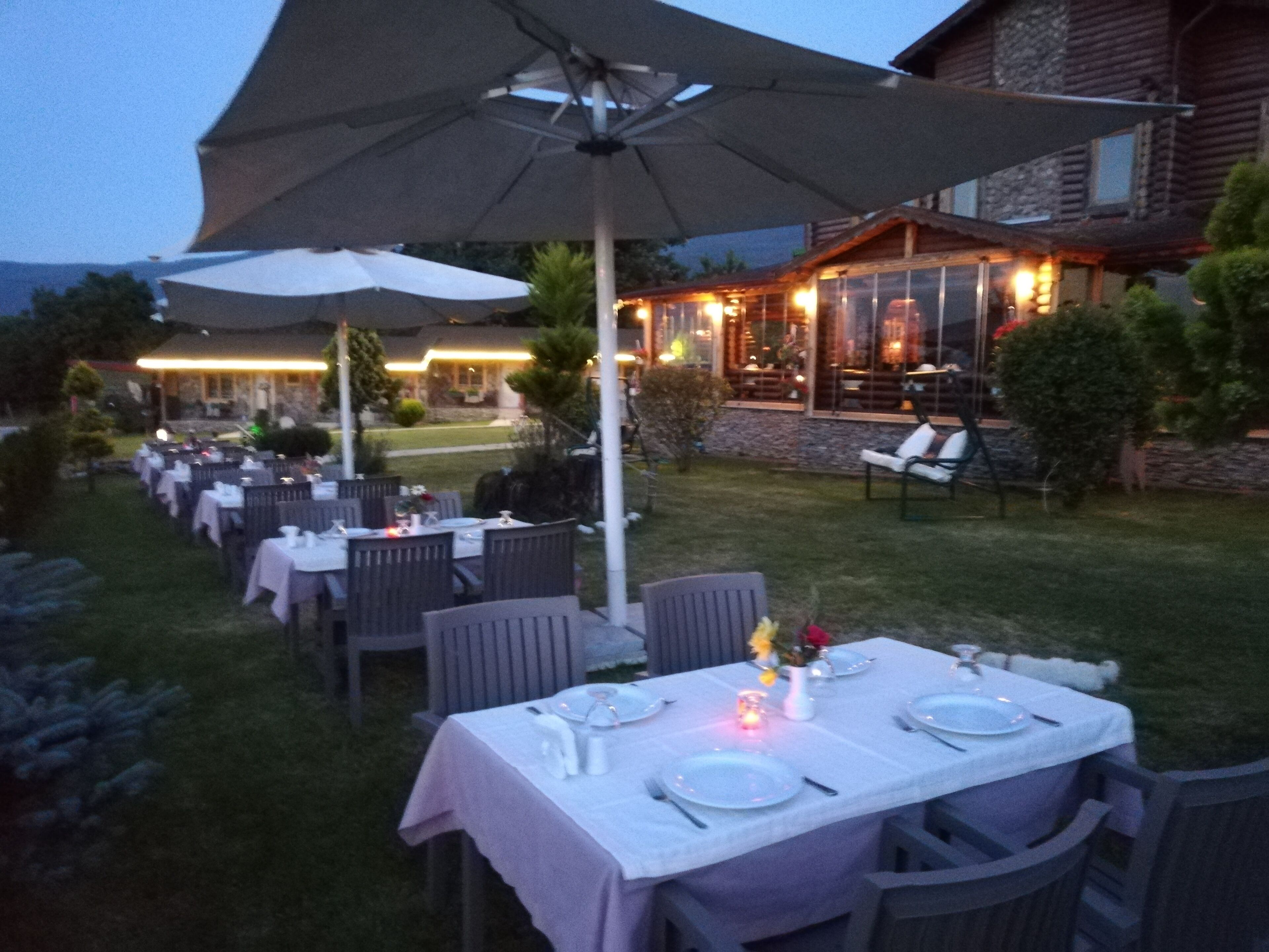 Lal Otel Restaurant