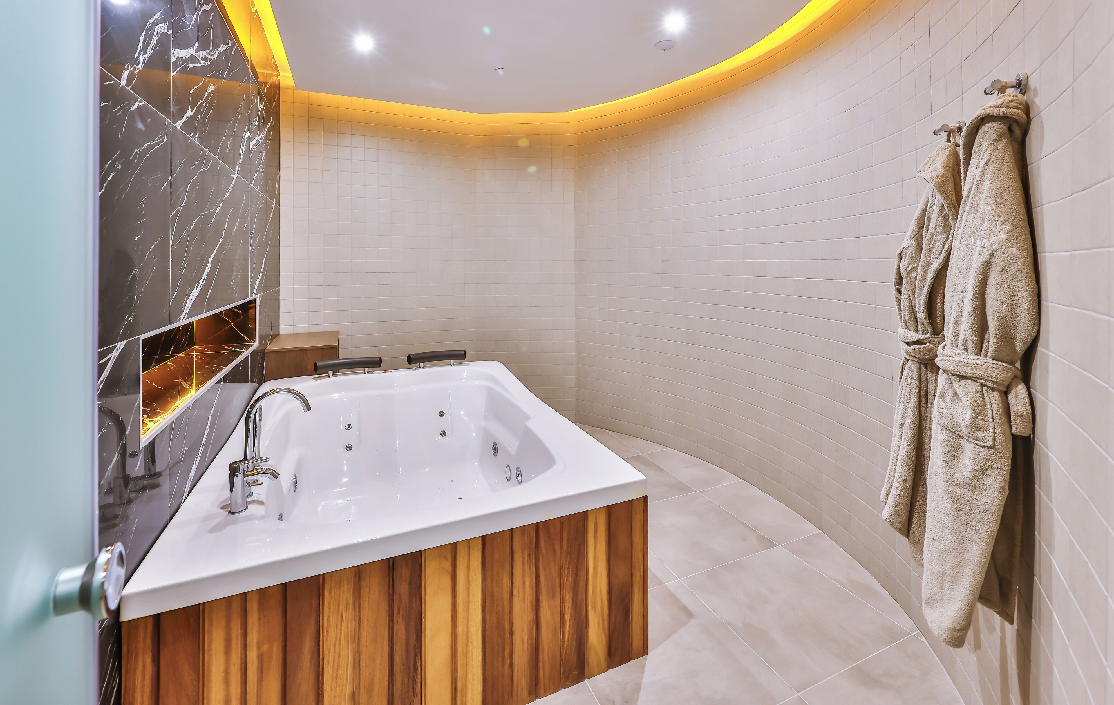 Narven Wellness & Thermal Hotel