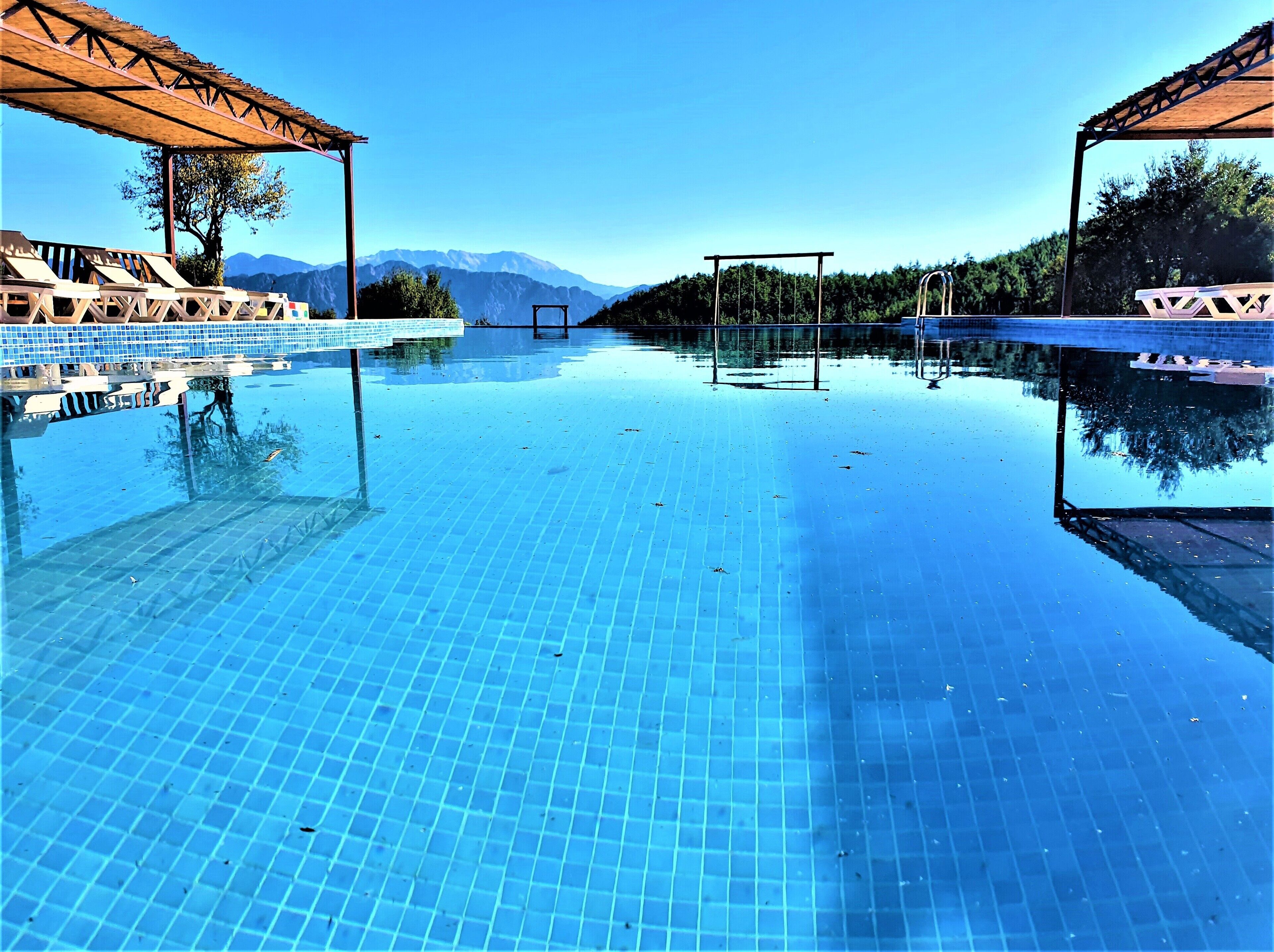 Milyos Hobbit Hotel