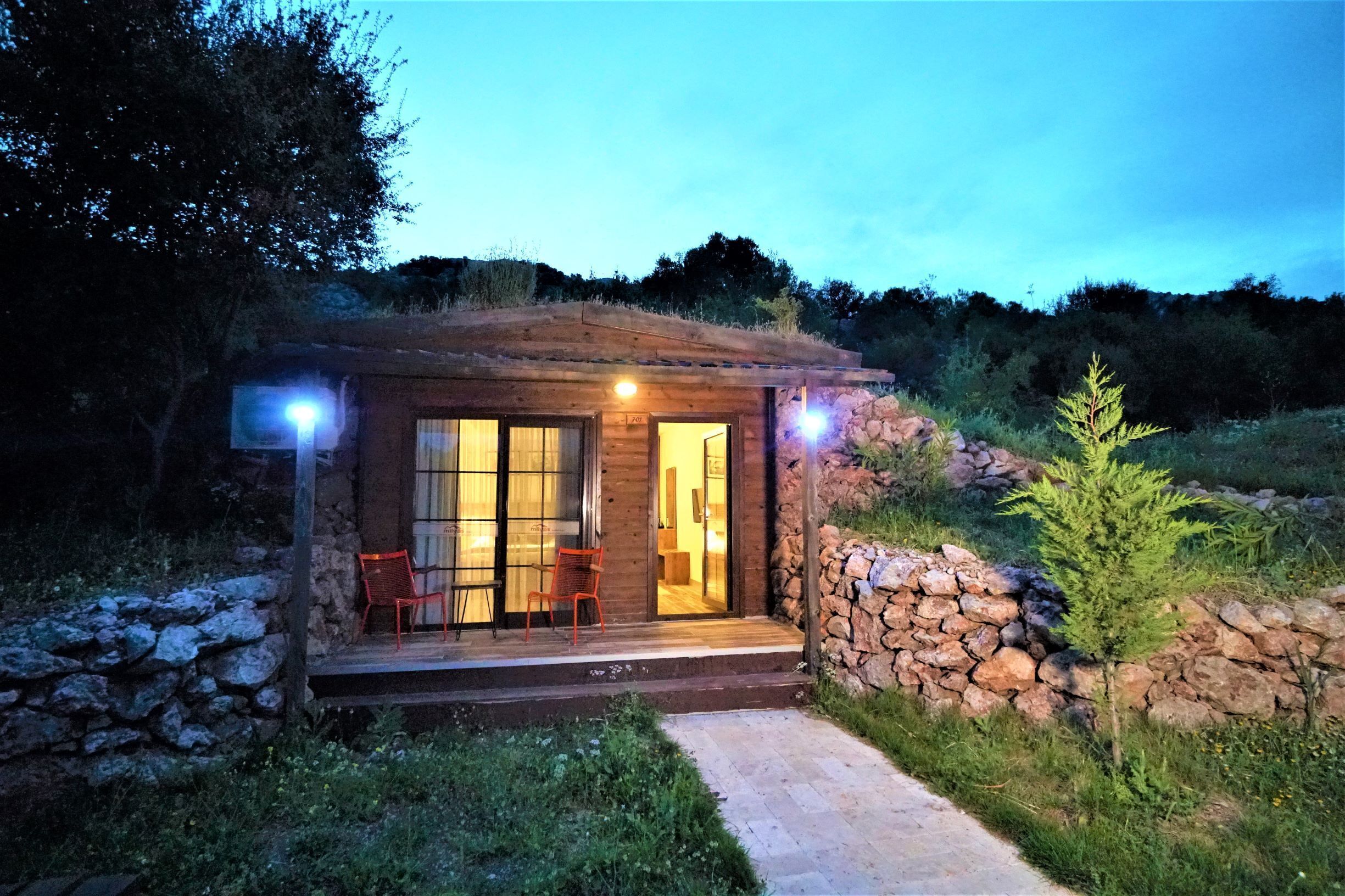 Milyos Hobbit Hotel
