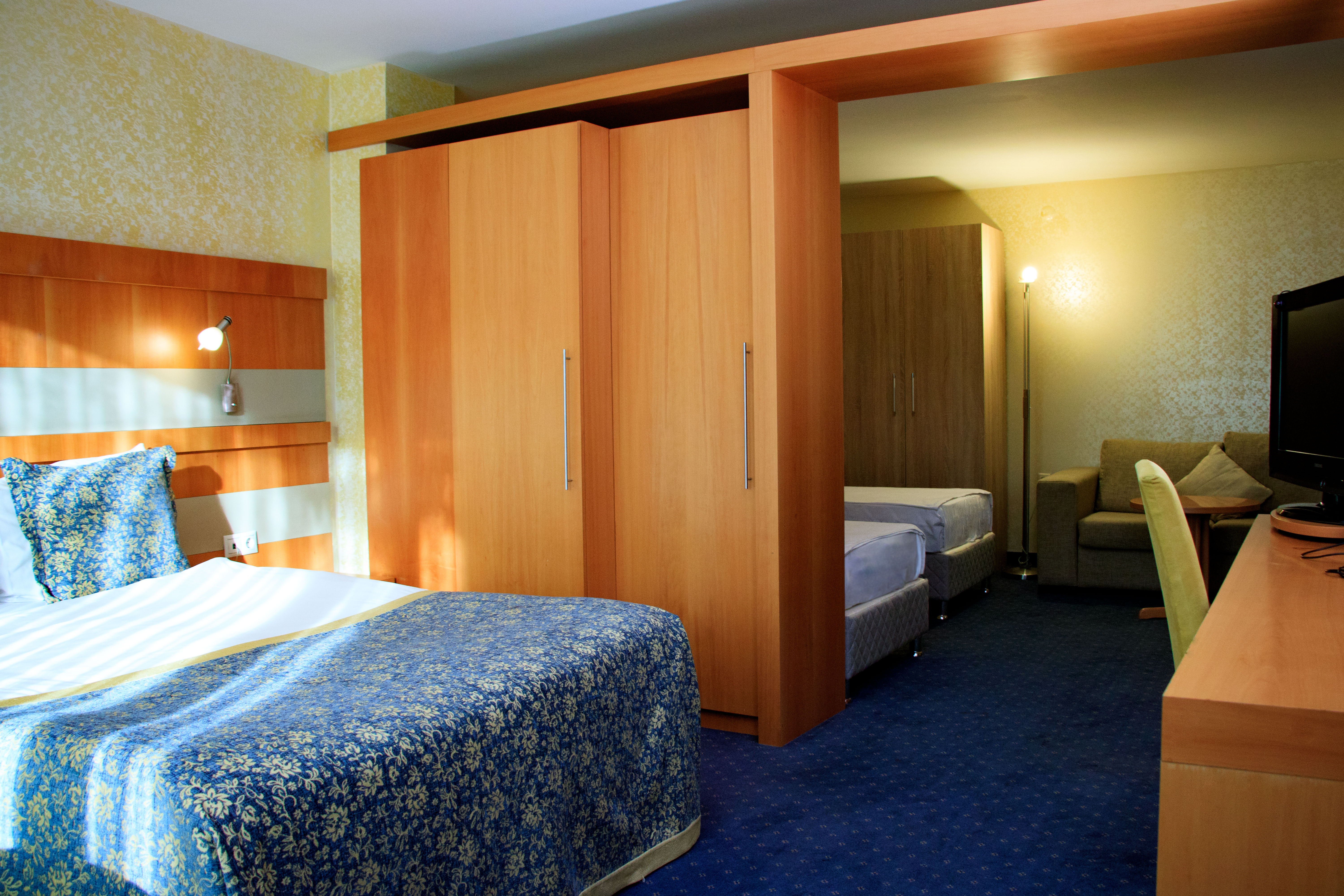 Burcman Hotel