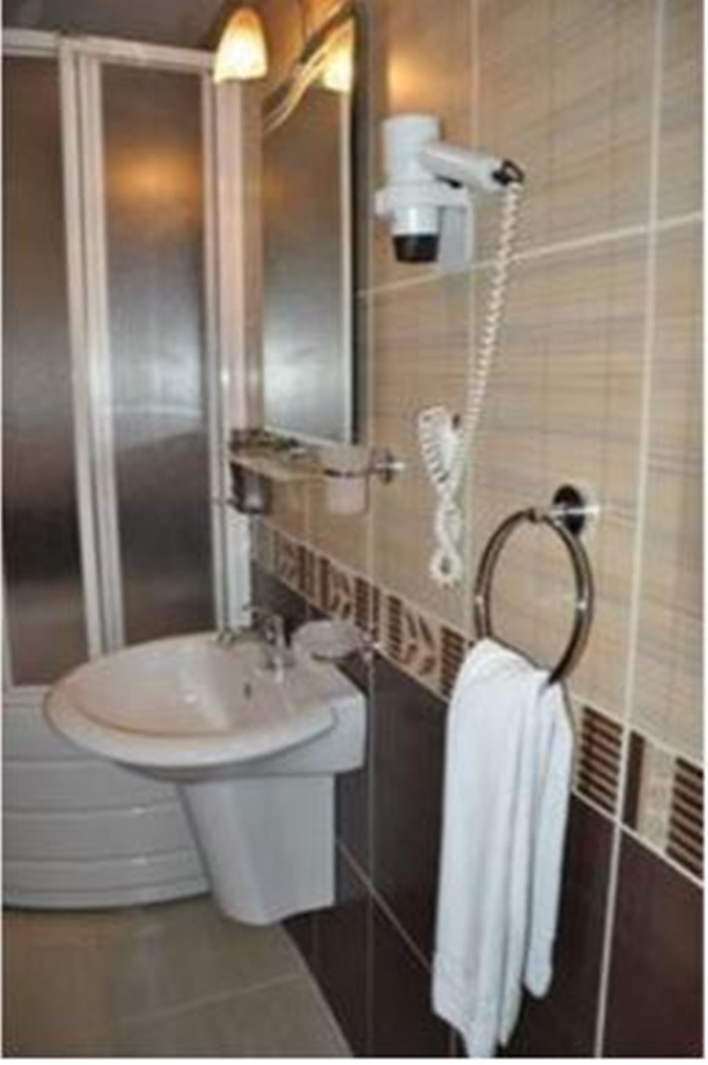 Gold City Hotel