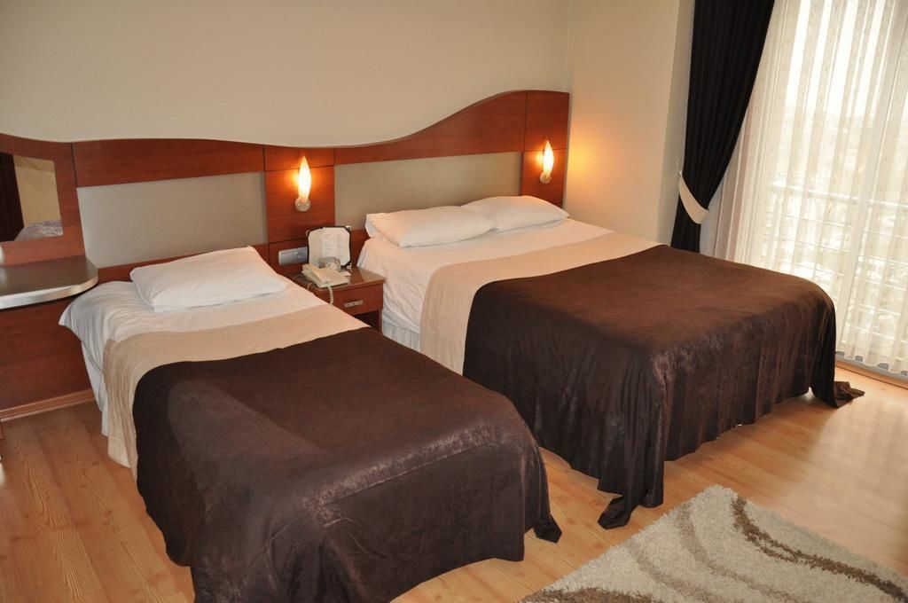 Martin City Hotel