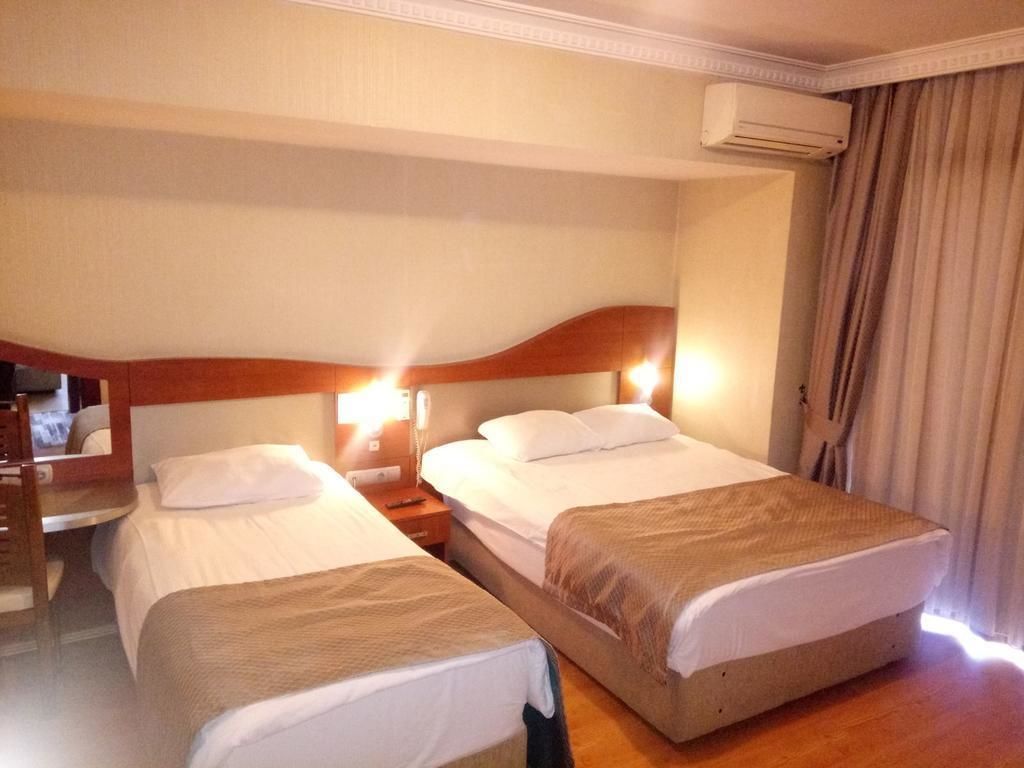 Martin City Hotel