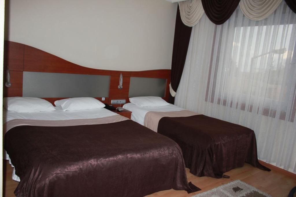 Martin City Hotel