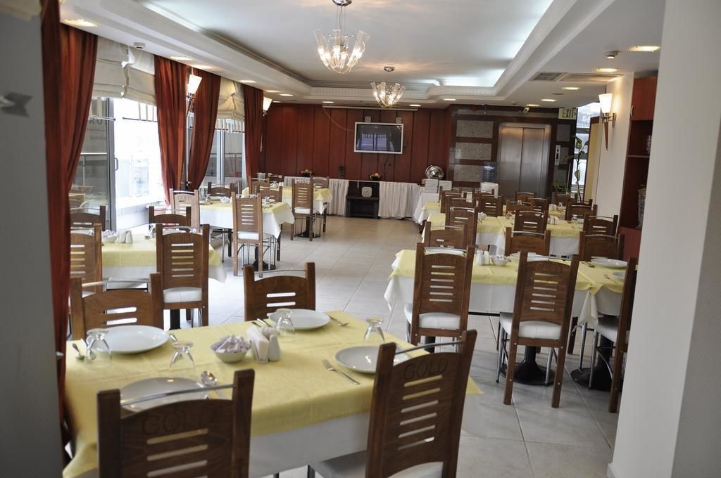 Martin City Hotel