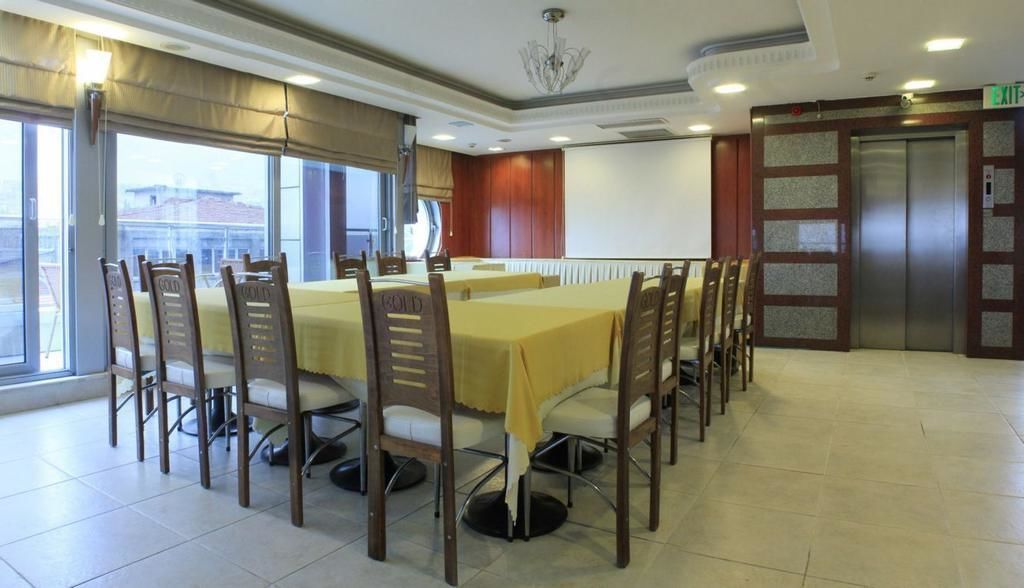 Martin City Hotel