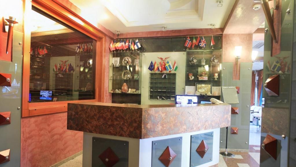 Martin City Hotel