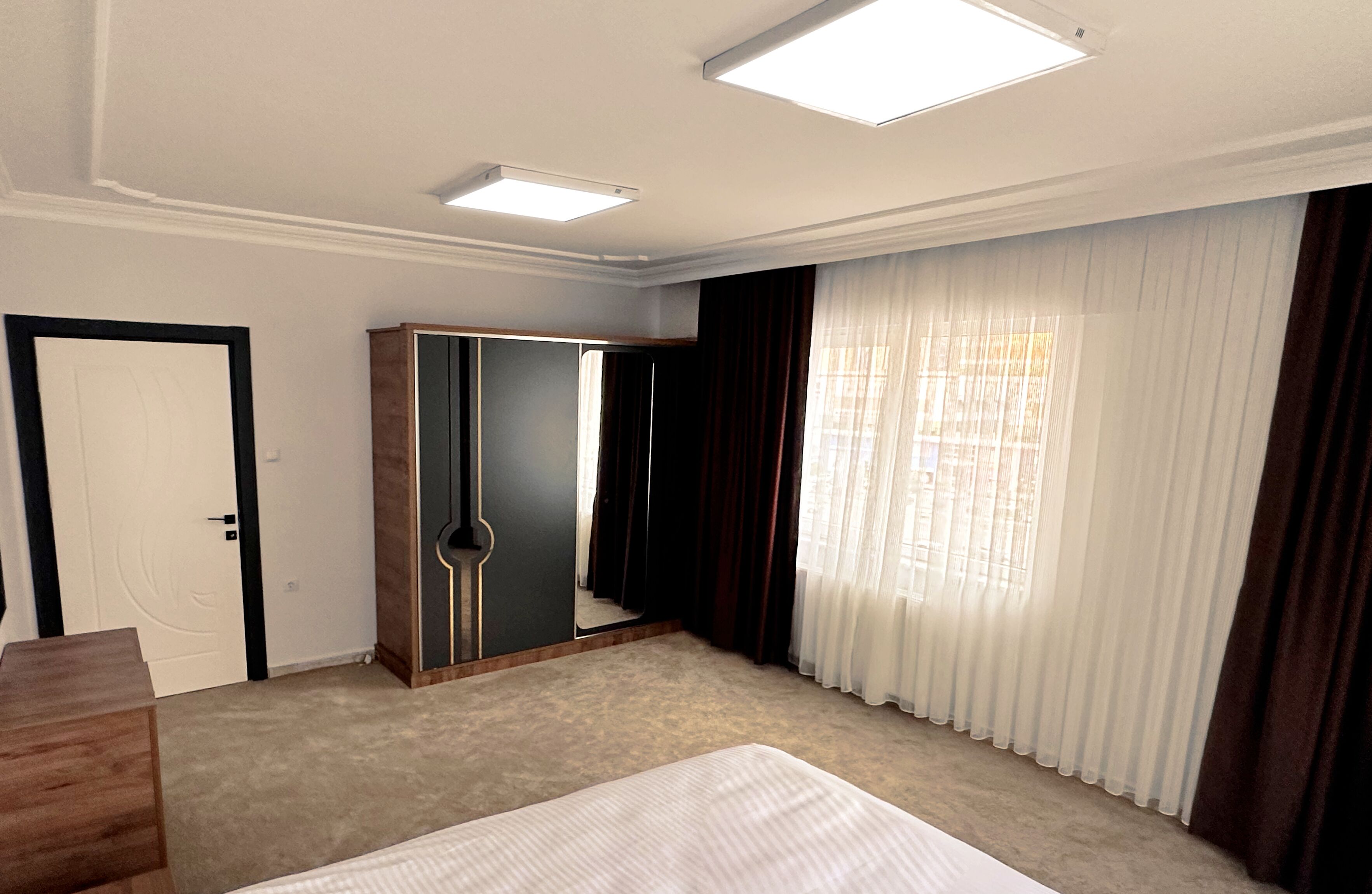 Lumiera Suites Hotel